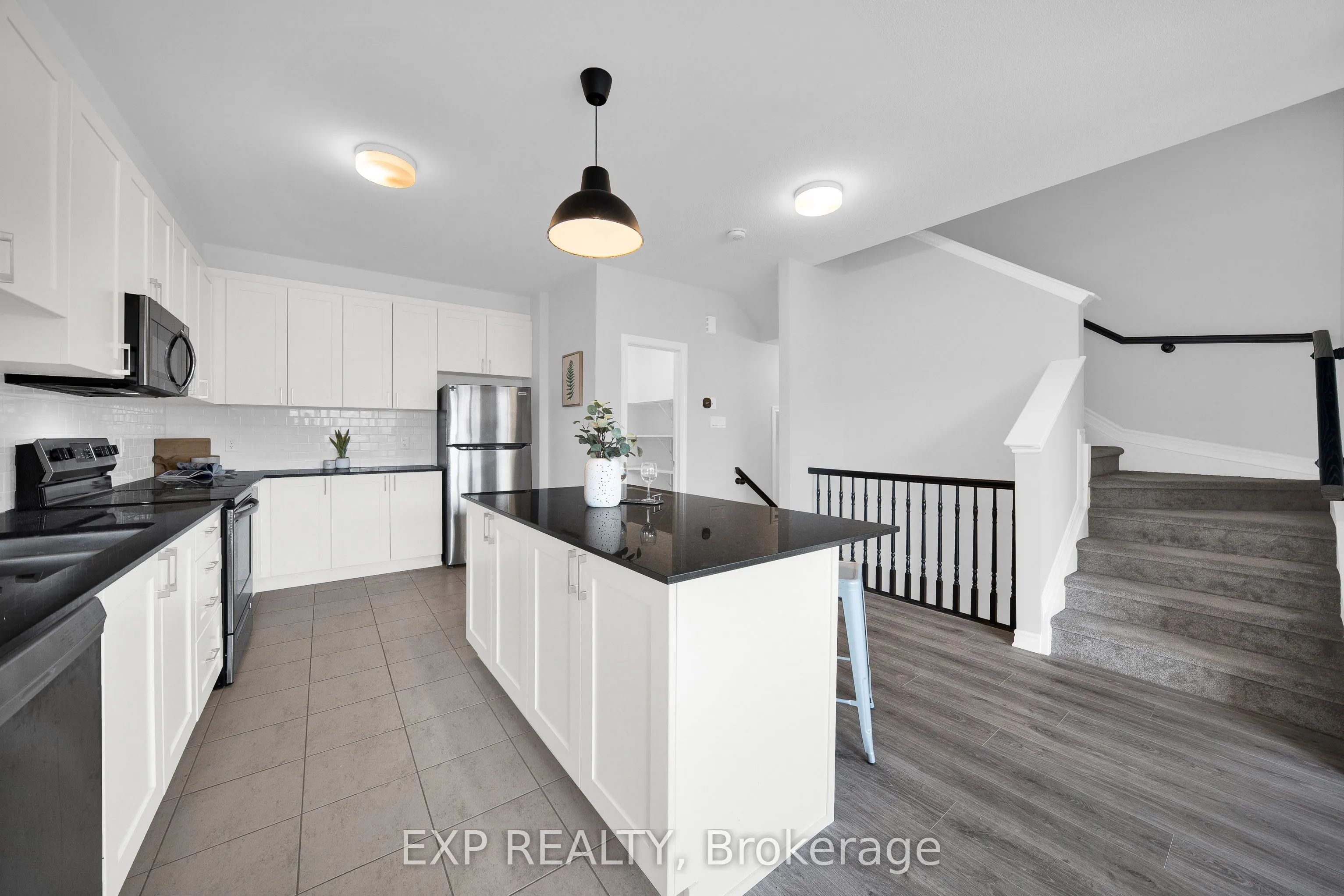 516 Rye Grass Way