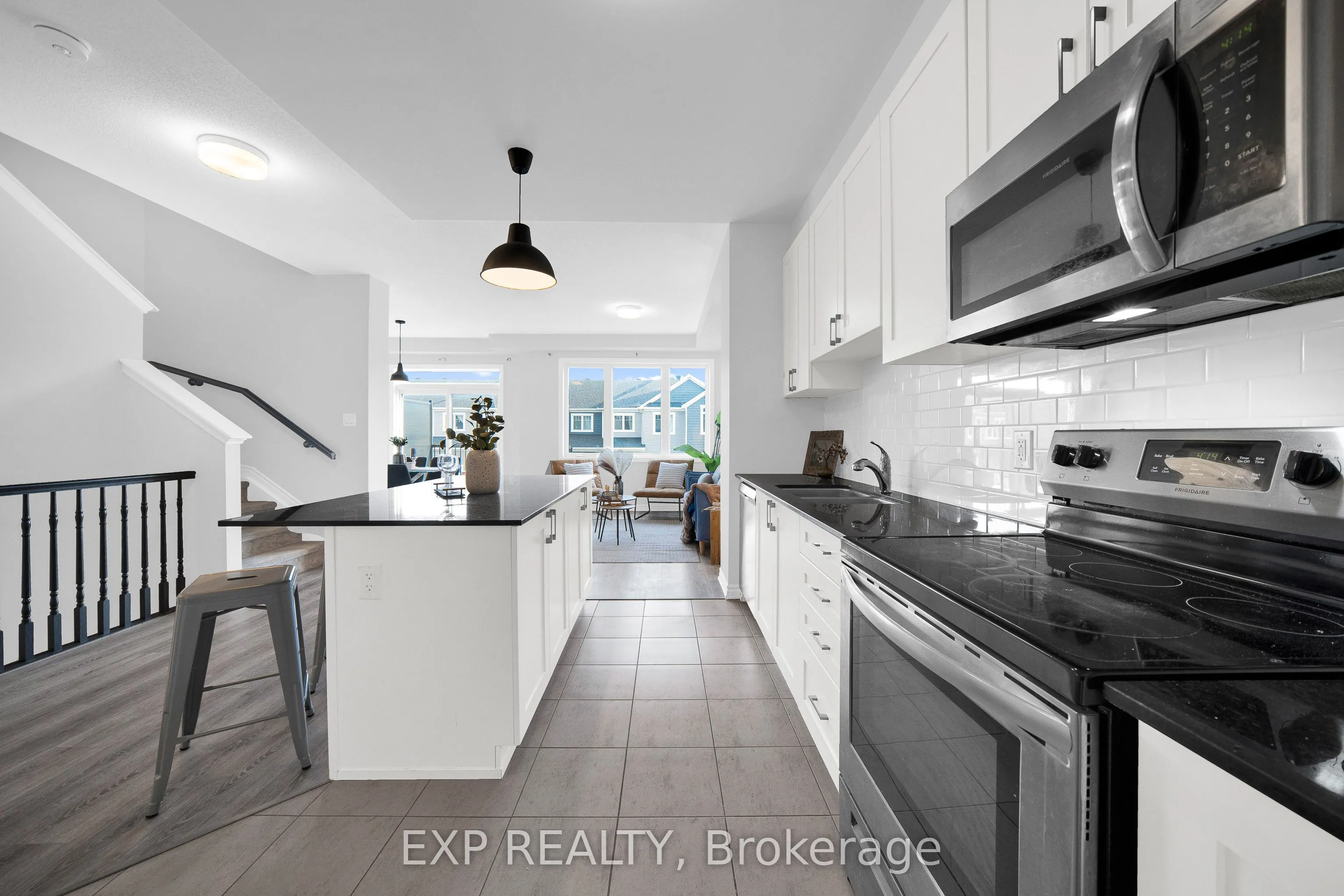 516 Rye Grass Way