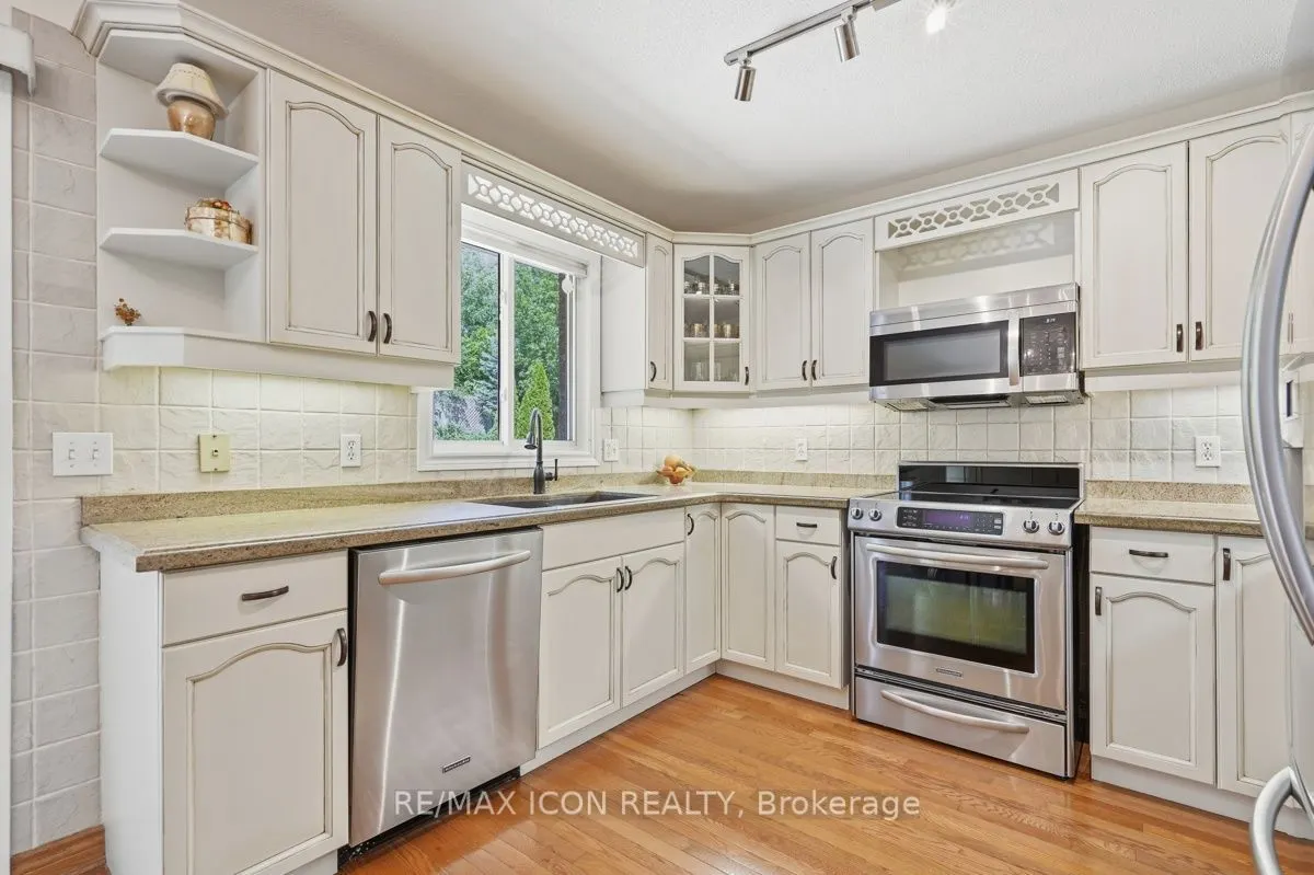 632 Thornwood Drive