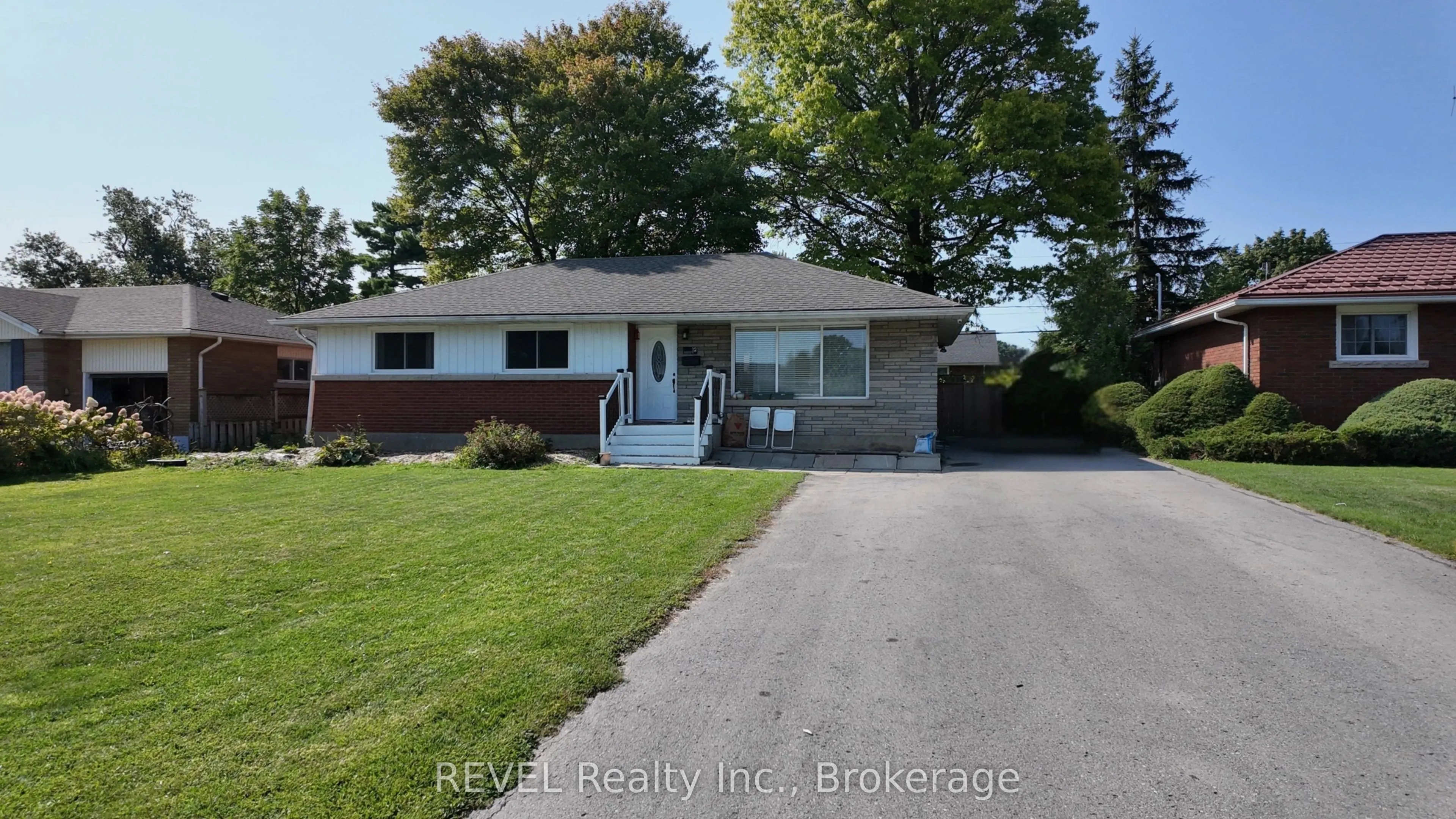 12 Glendale Drive