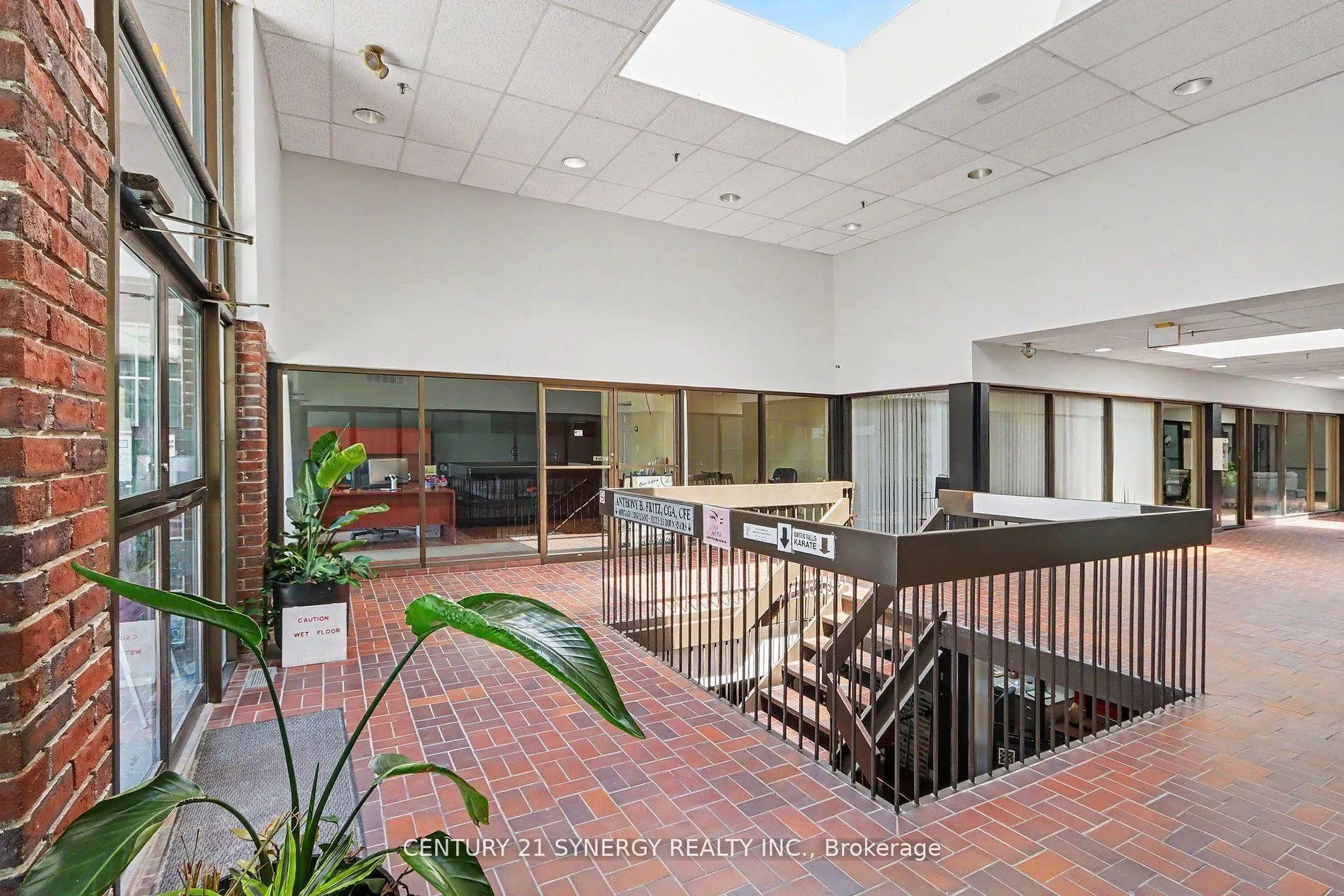 23 Beckwith Street N #202