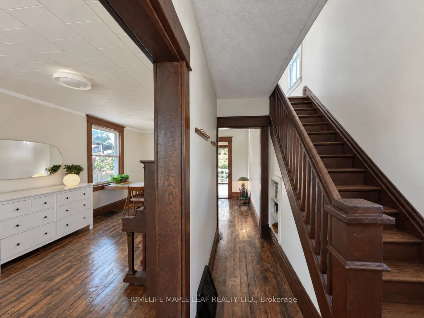 136 Forest Road