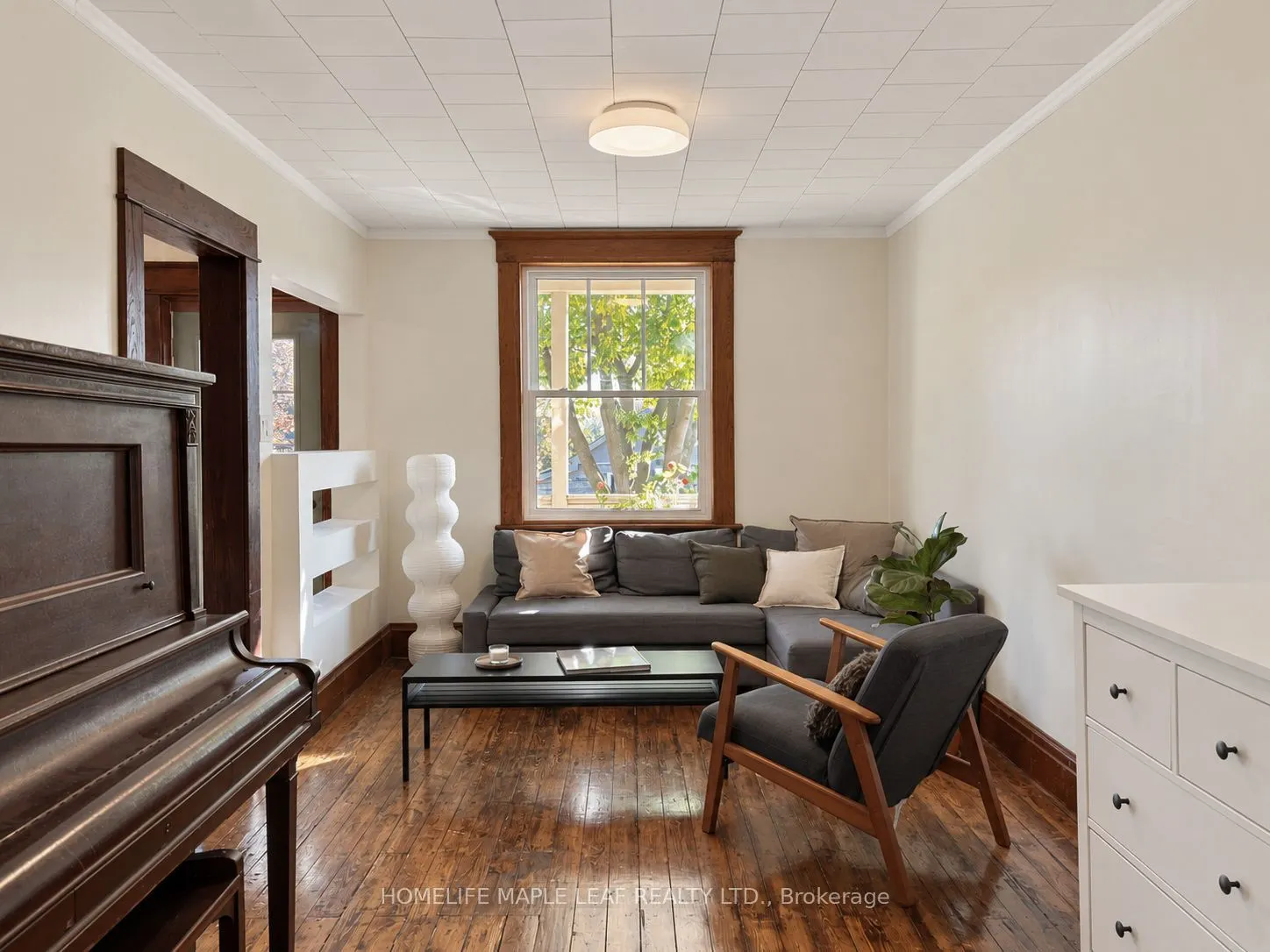 136 Forest Road