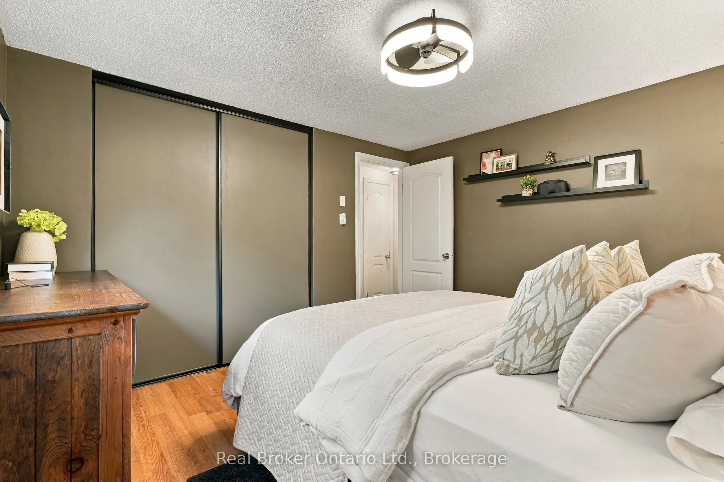 427A Dayna Crescent