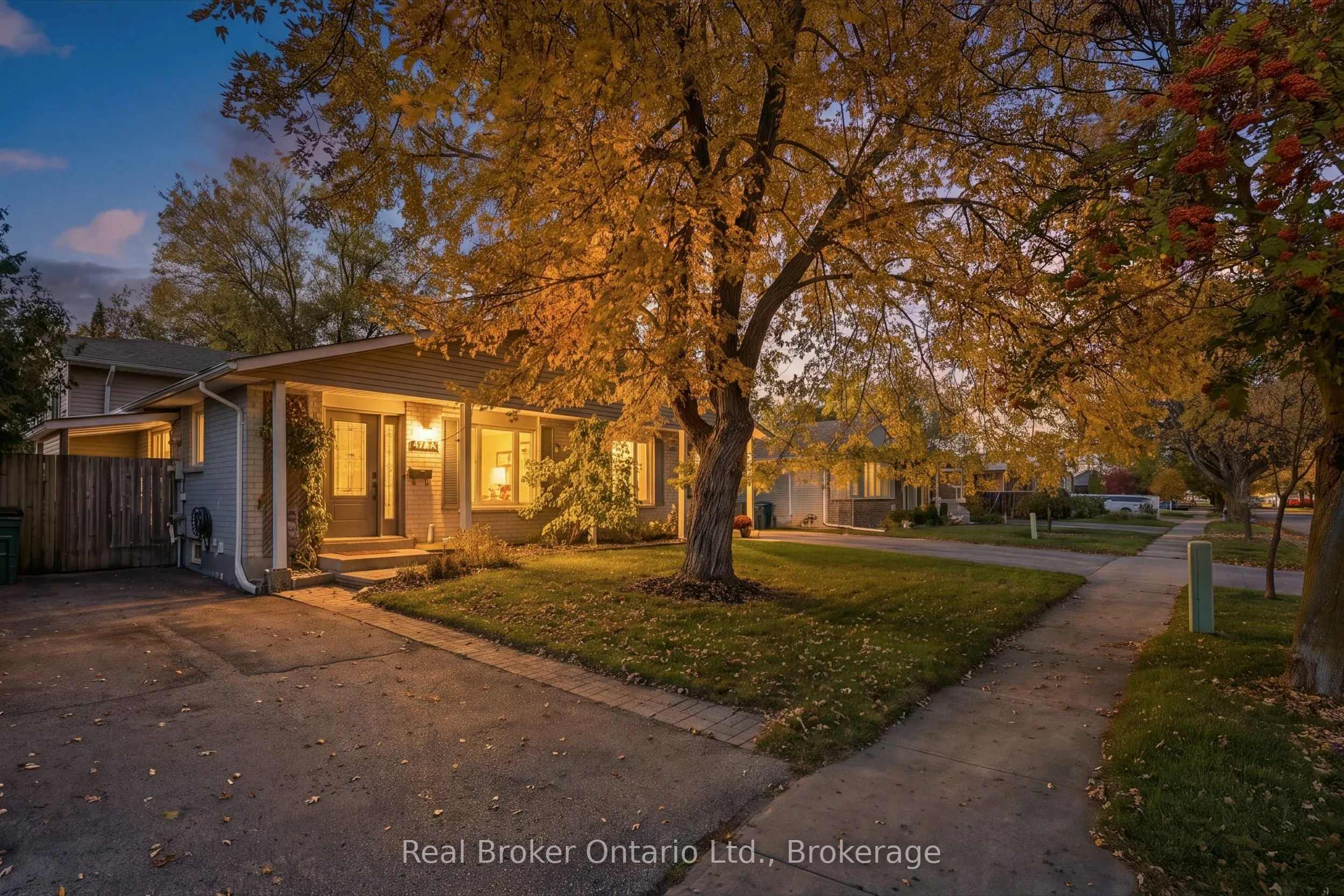 427A Dayna Crescent
