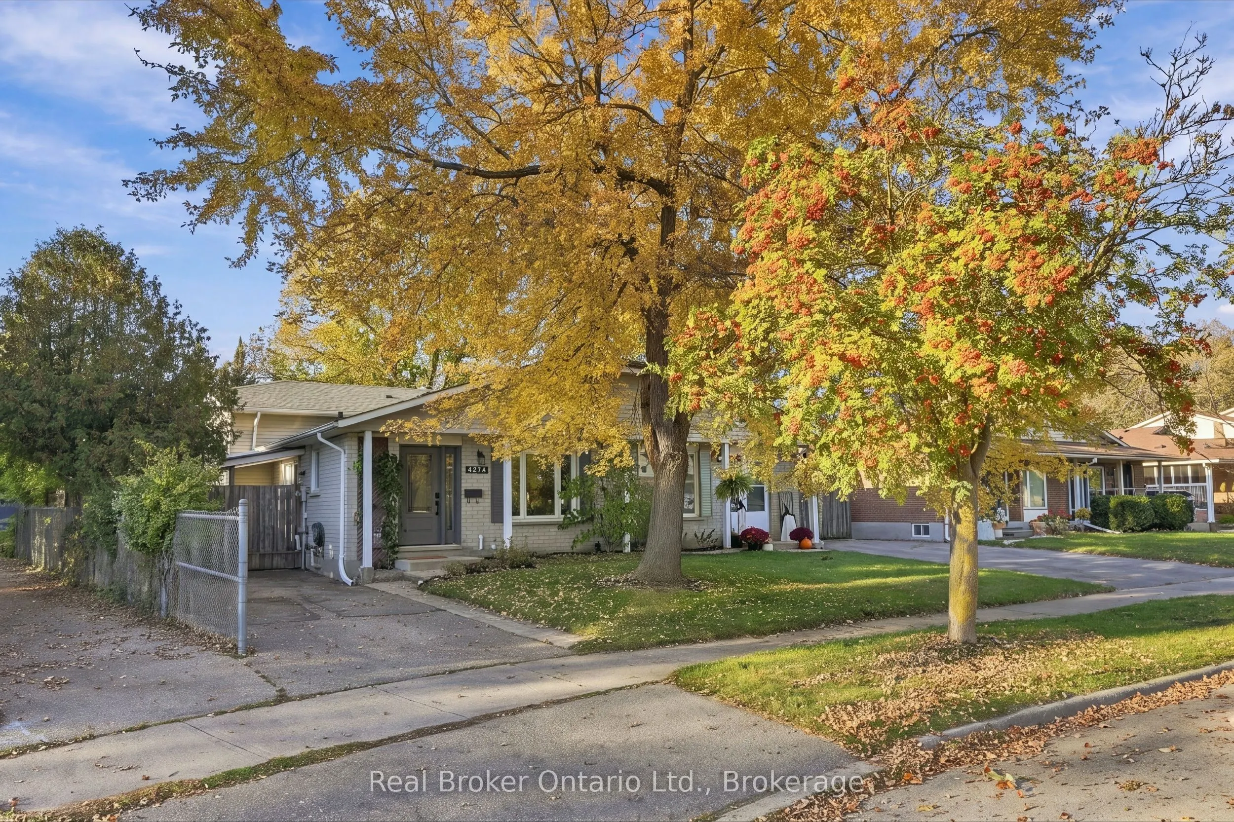 427A Dayna Crescent
