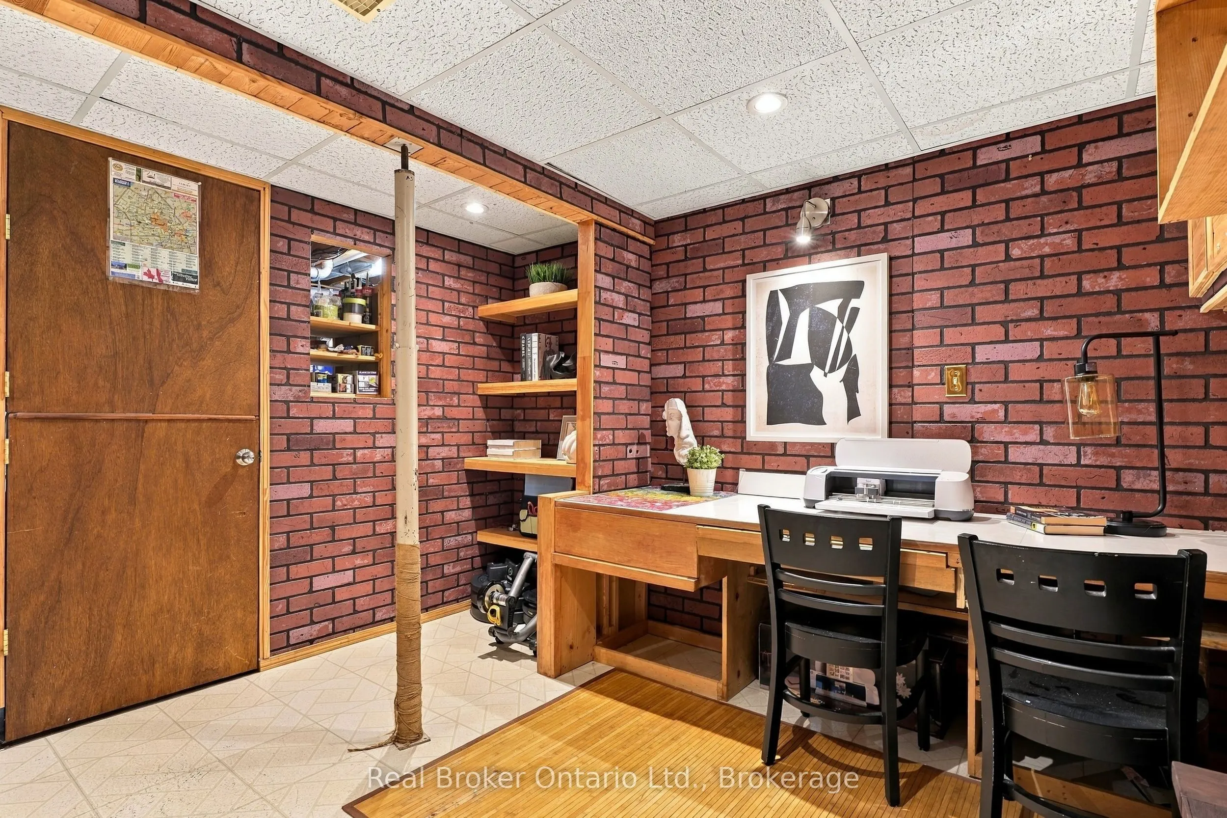 427A Dayna Crescent