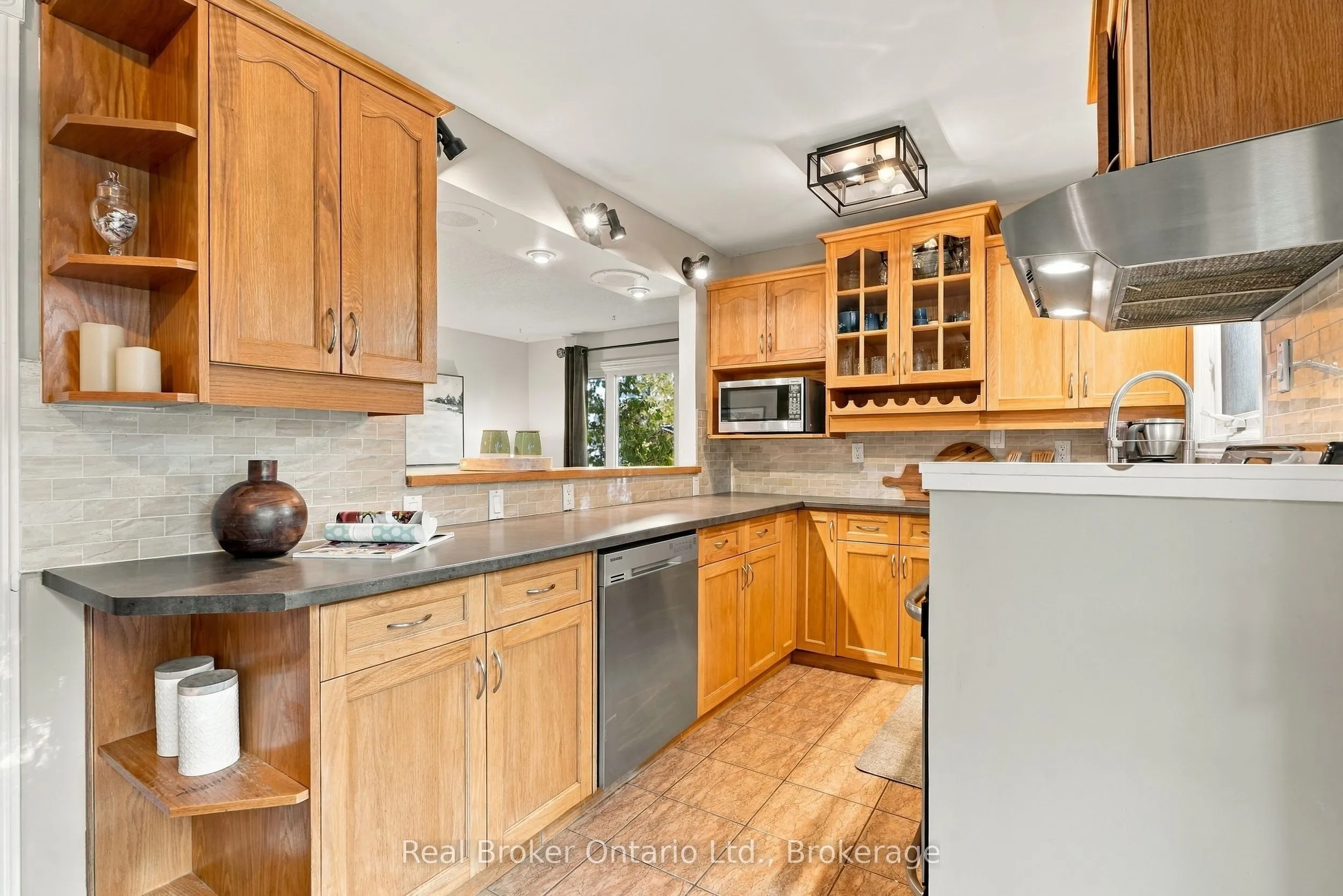 427A Dayna Crescent