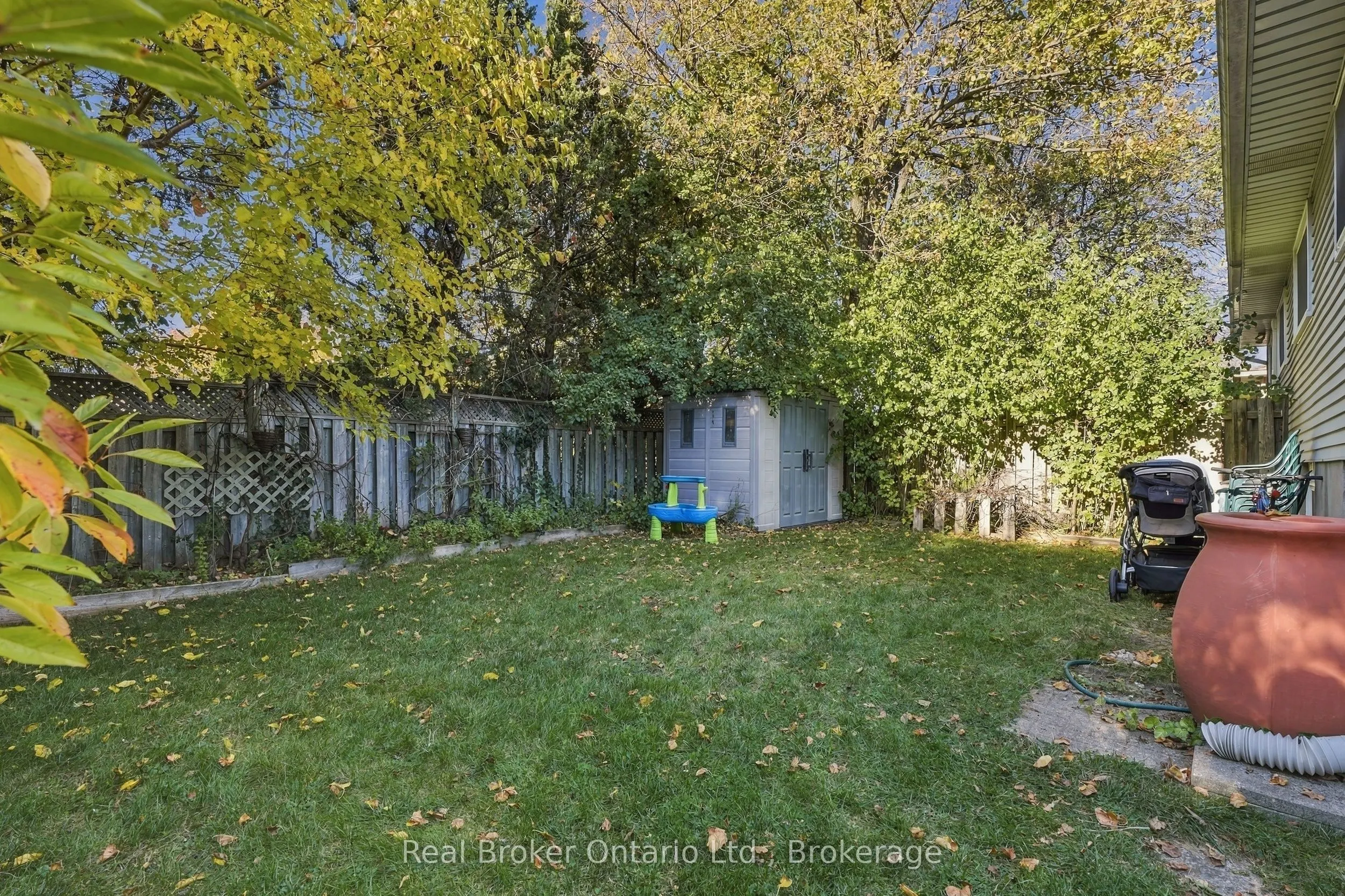 427A Dayna Crescent