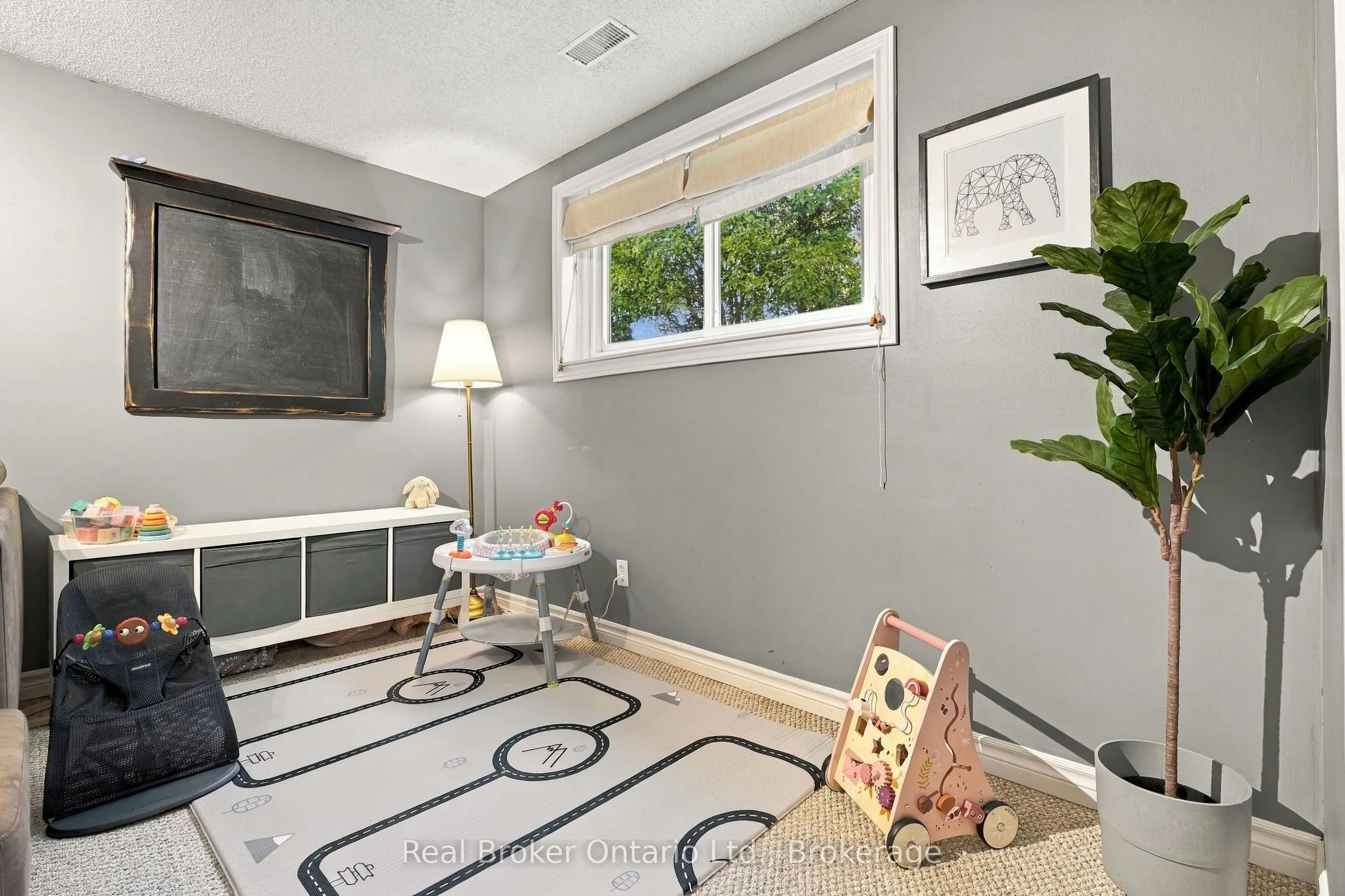 427A Dayna Crescent