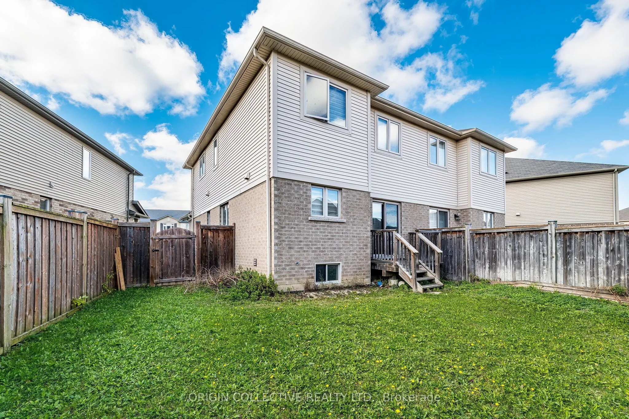 136 Westbank Trail E