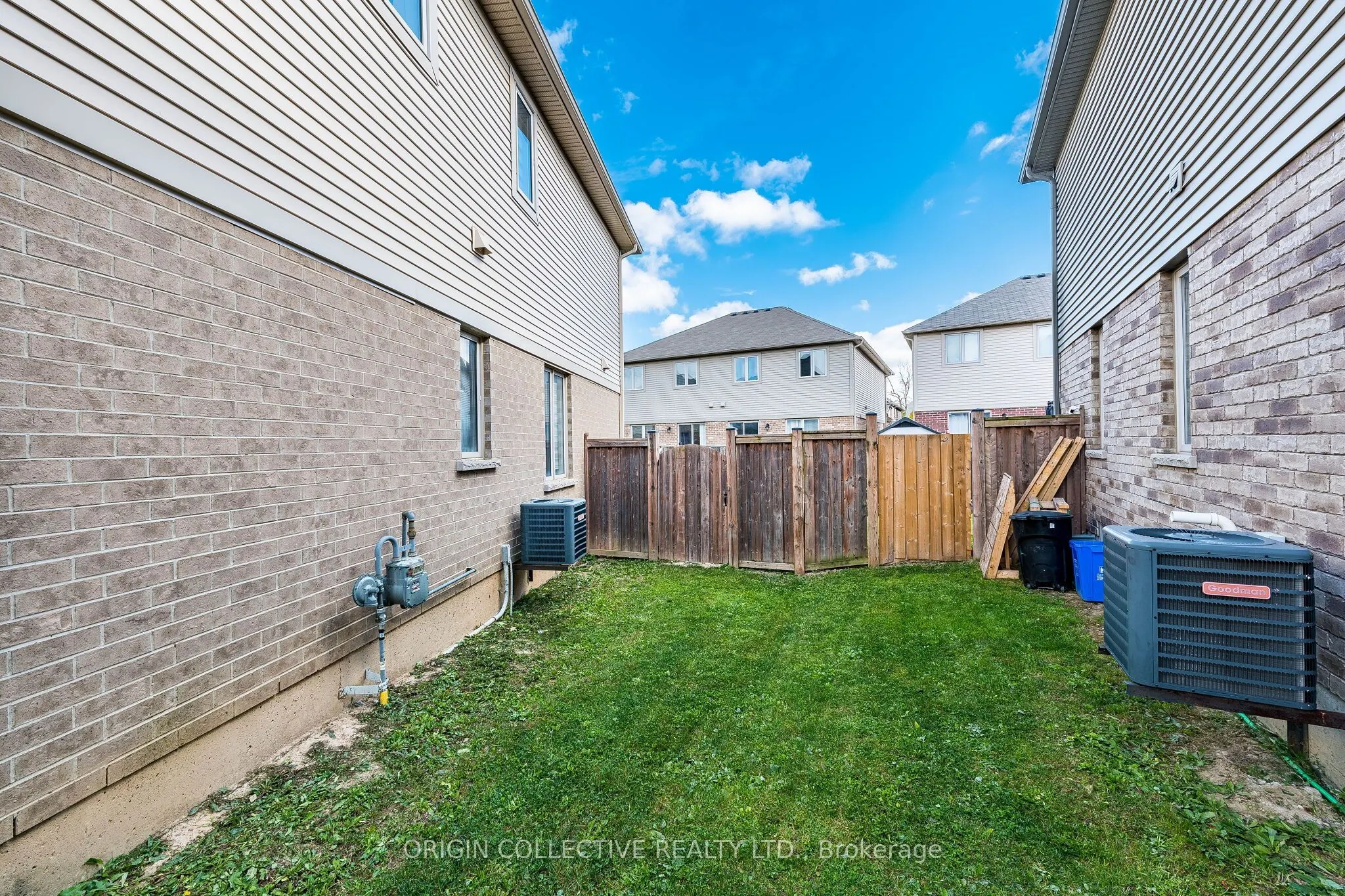 136 Westbank Trail E
