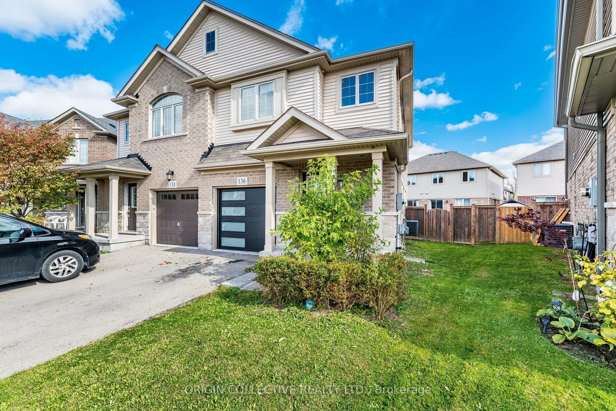 136 Westbank Trail E