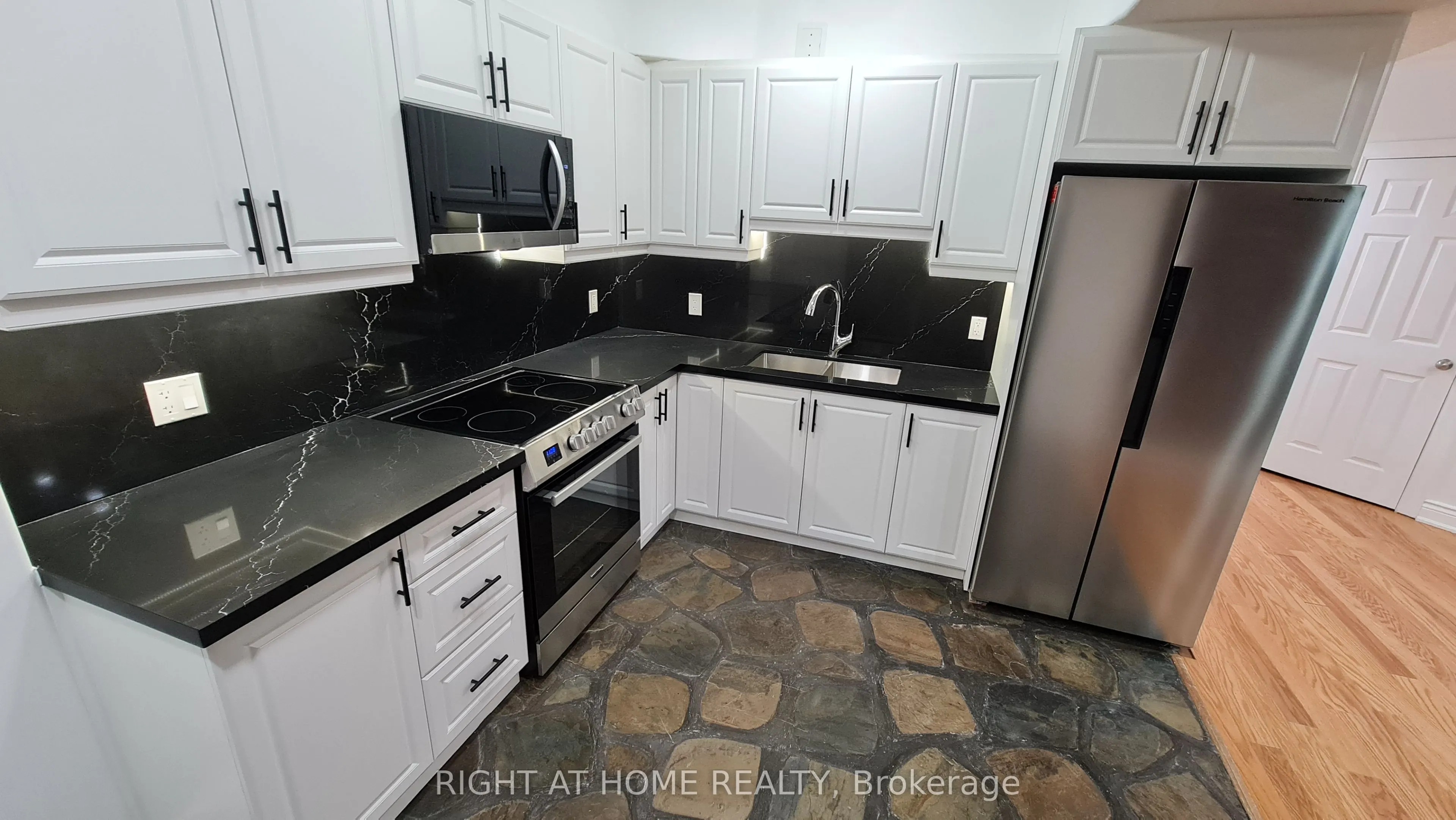 172 Lena Crescent #2