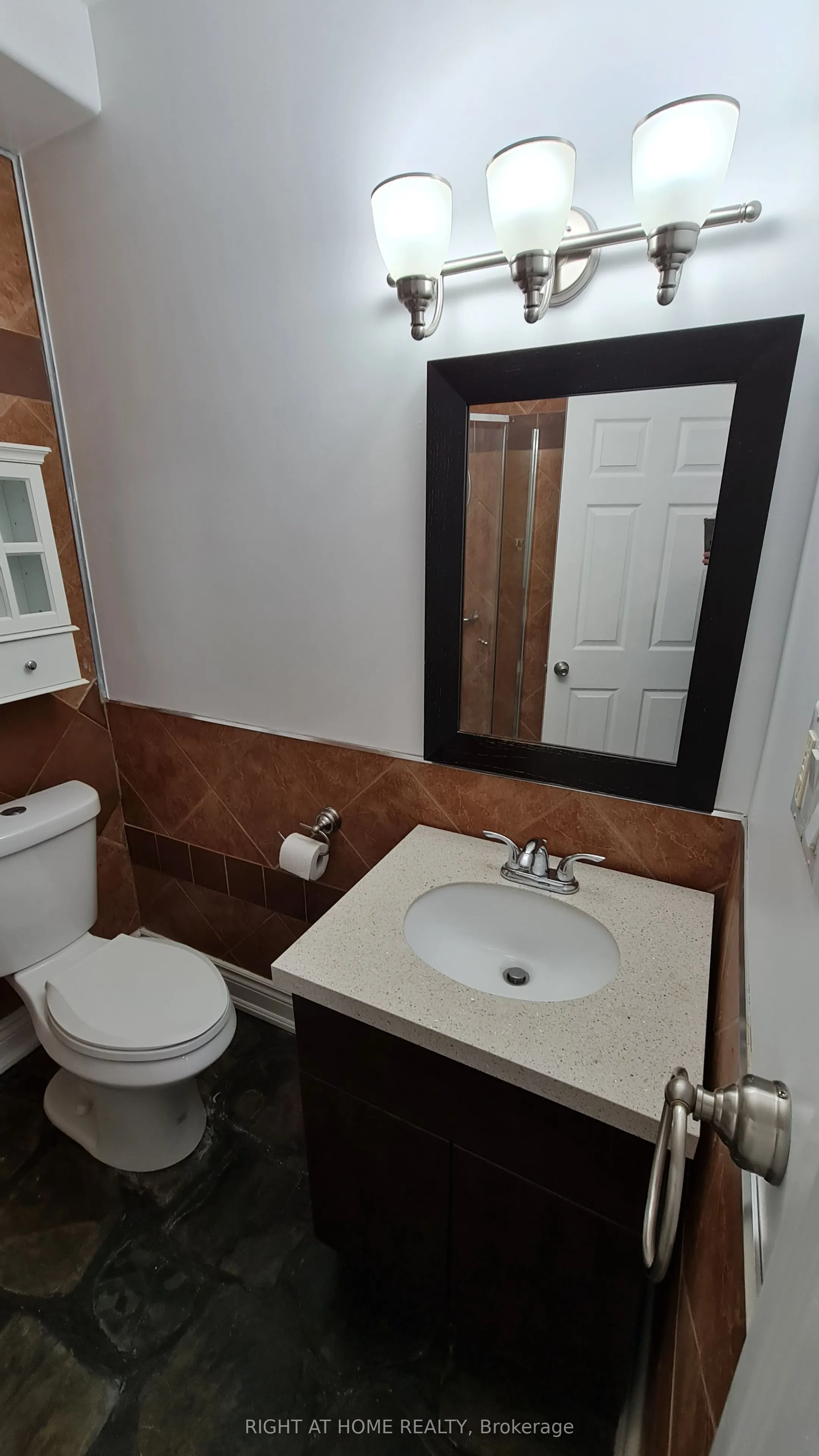 172 Lena Crescent #2