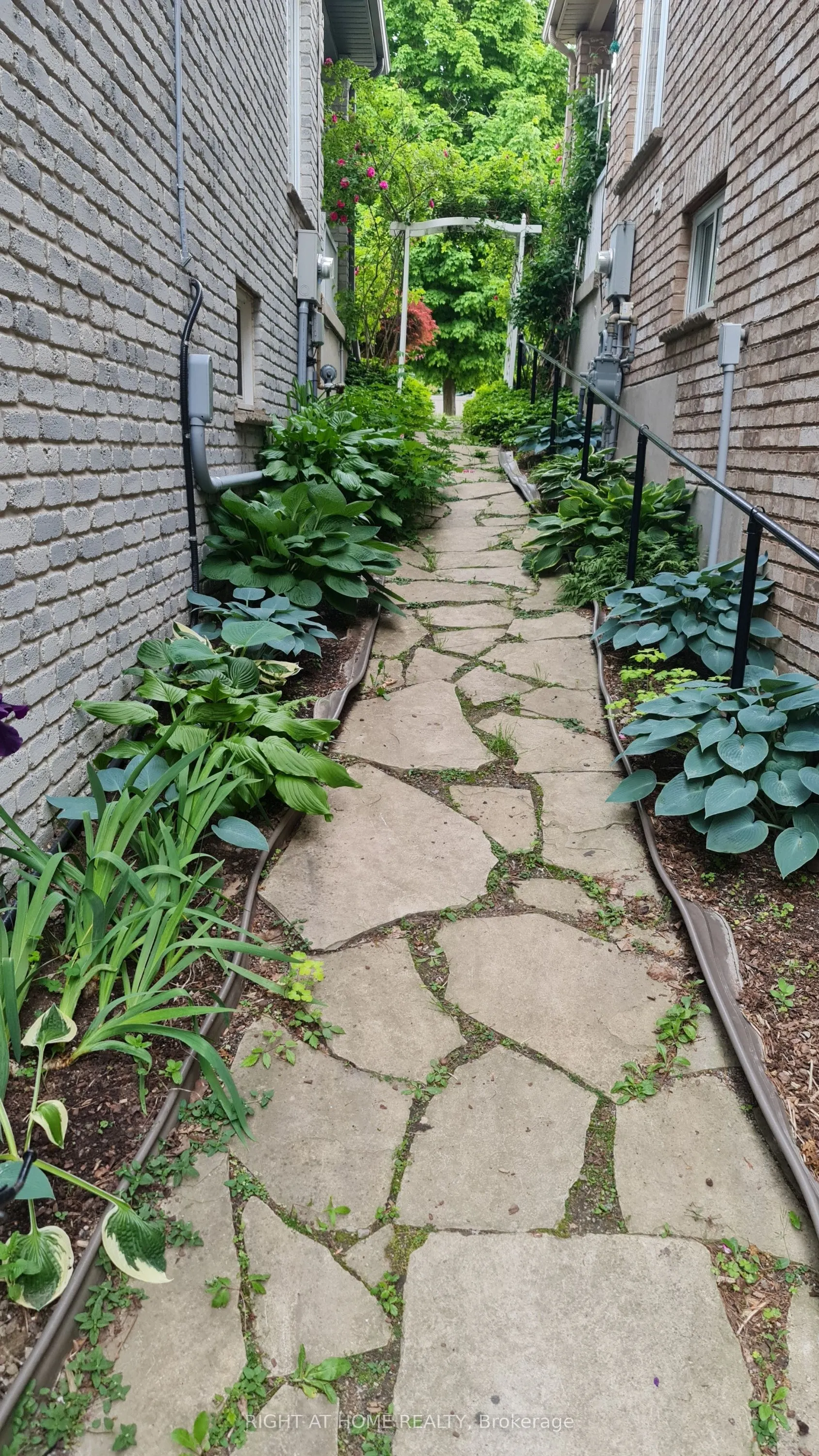 172 Lena Crescent #2