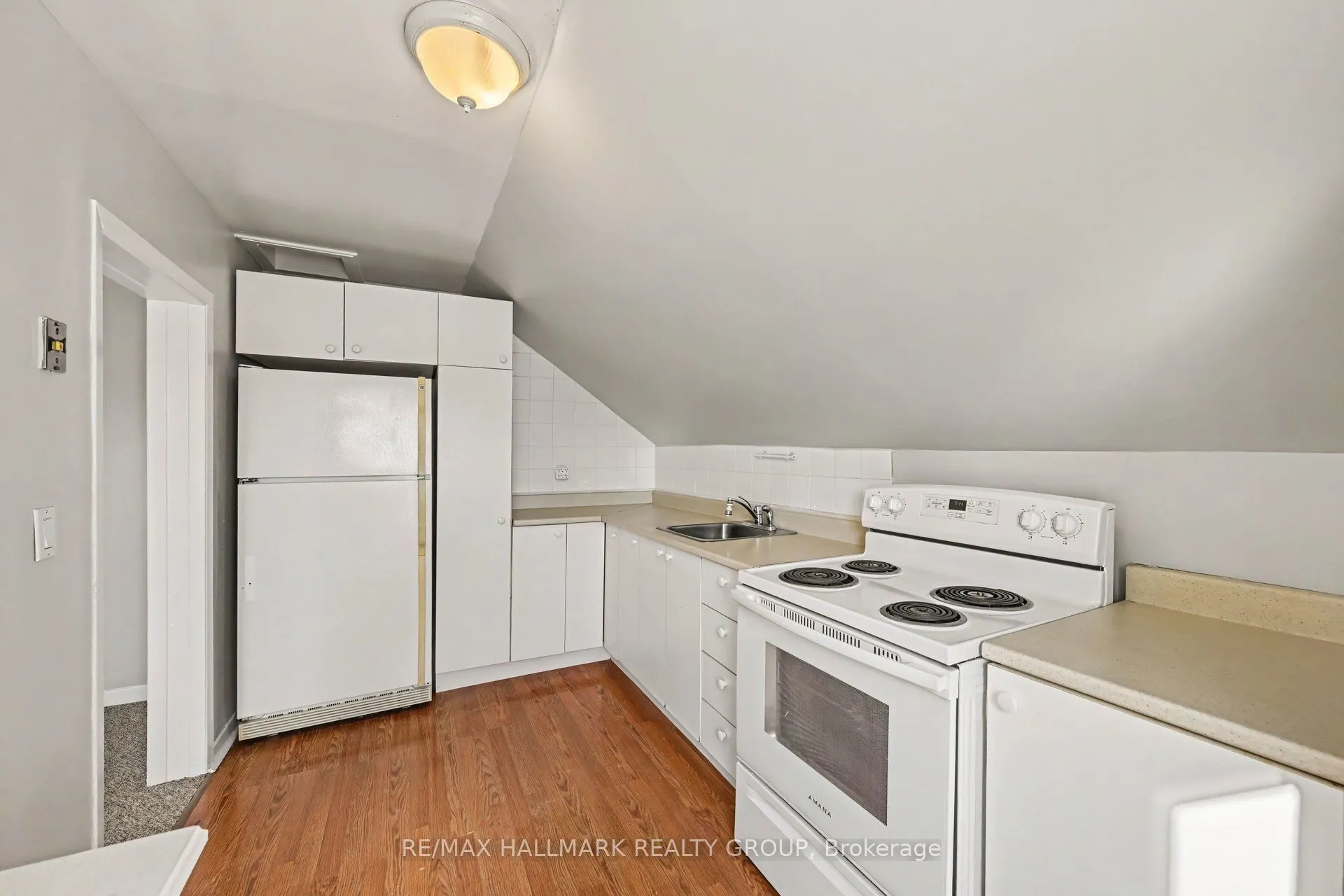 216 Bell Street #1