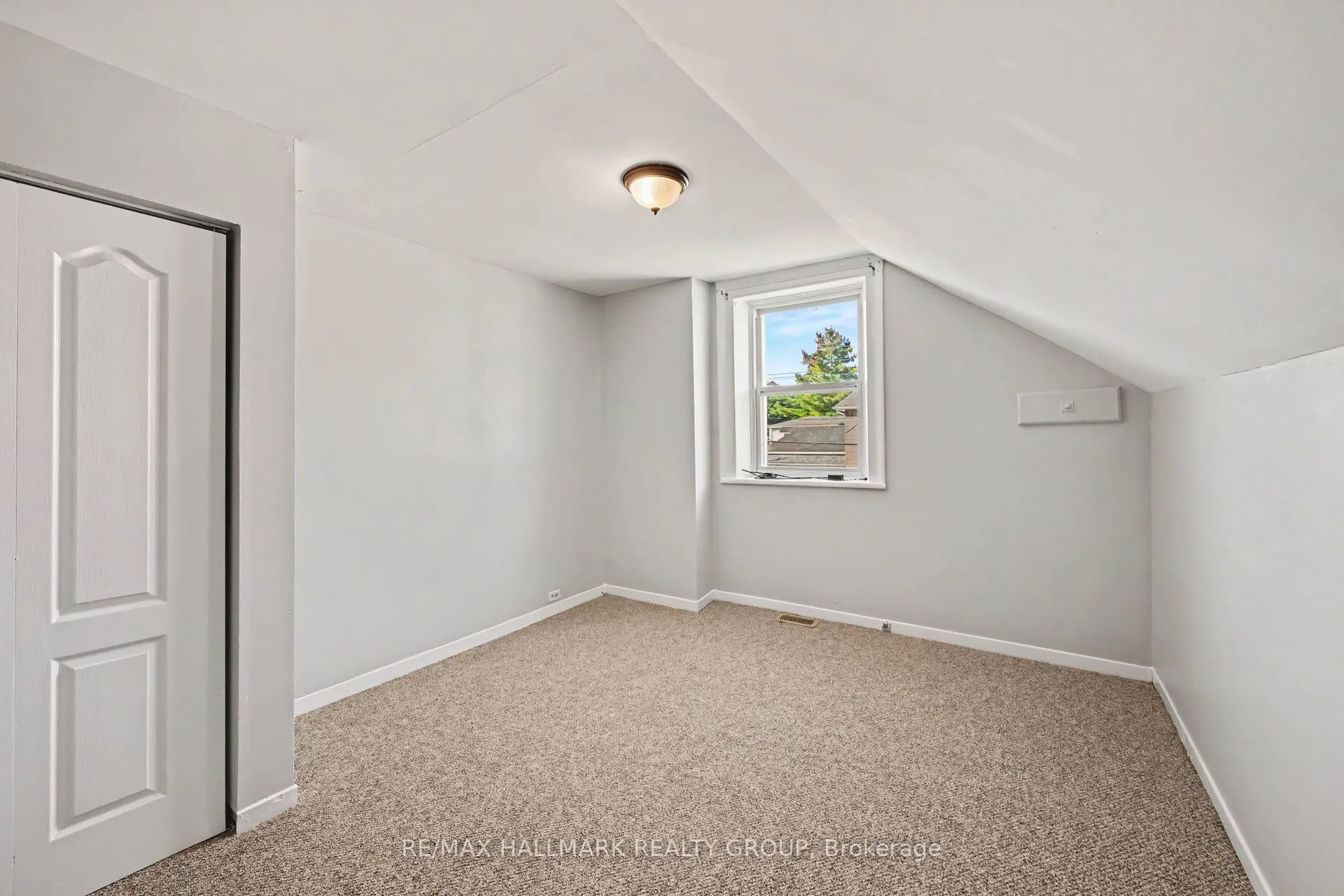 216 Bell Street #1