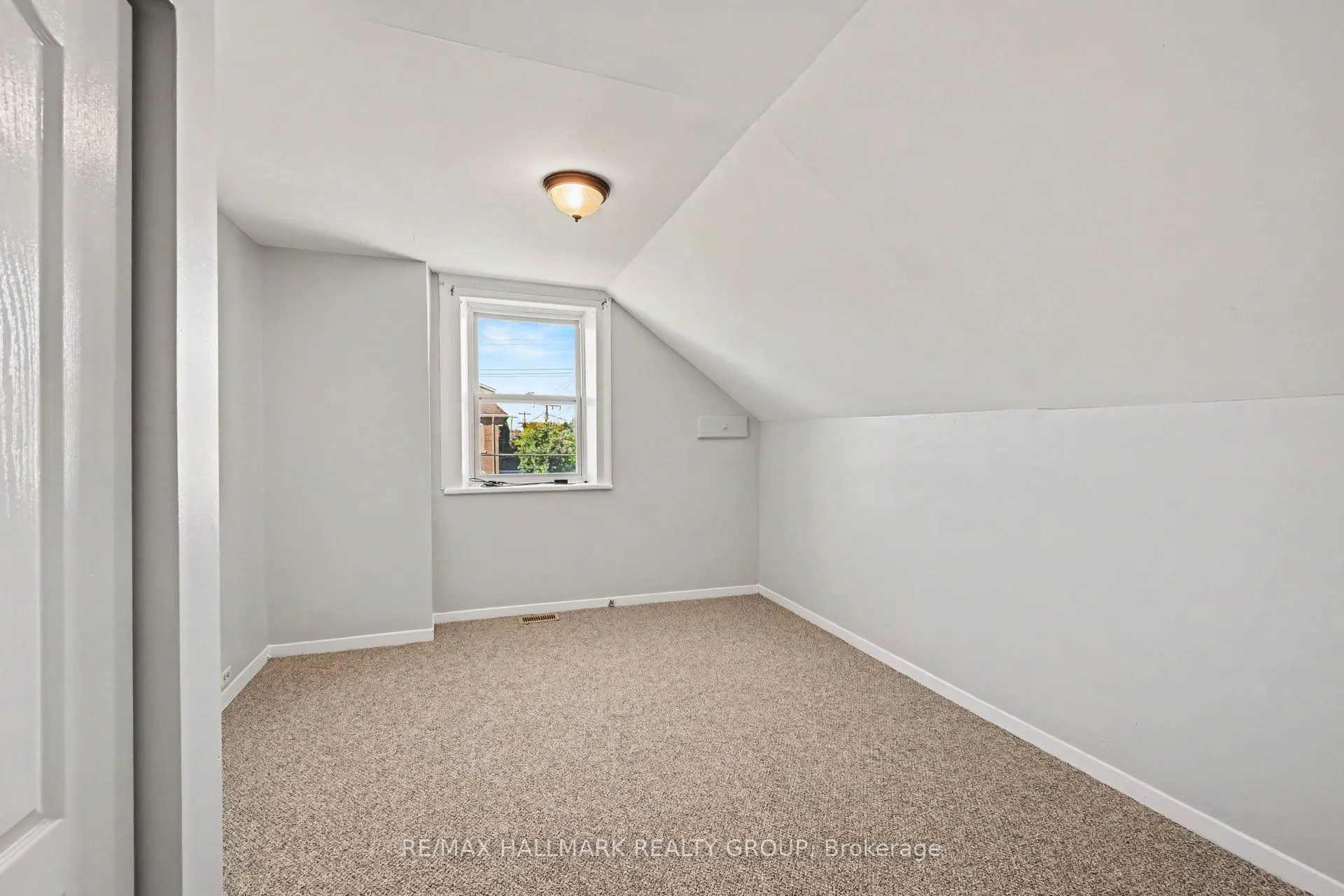 216 Bell Street #1