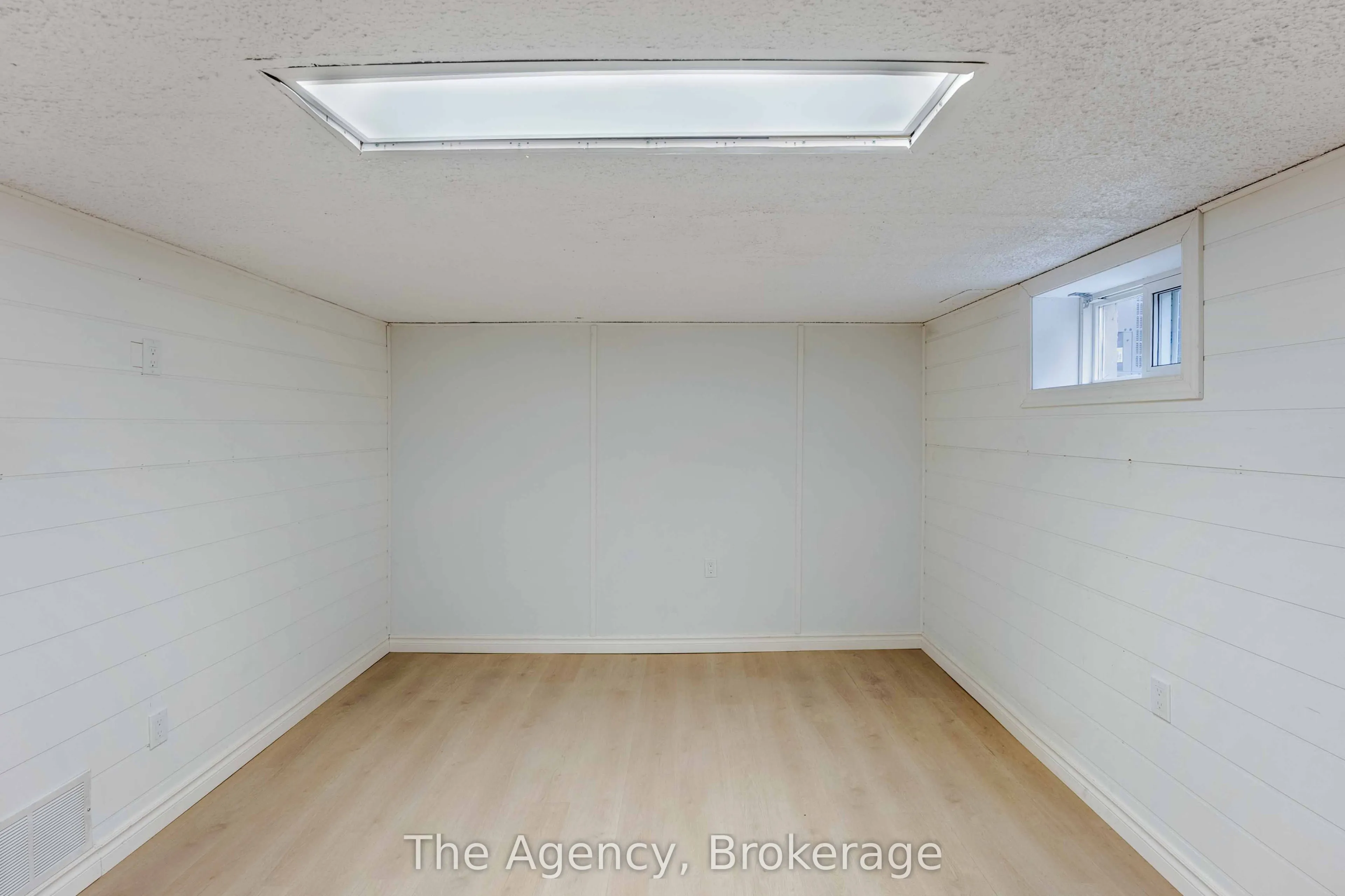 6499 Thorold Stone Road