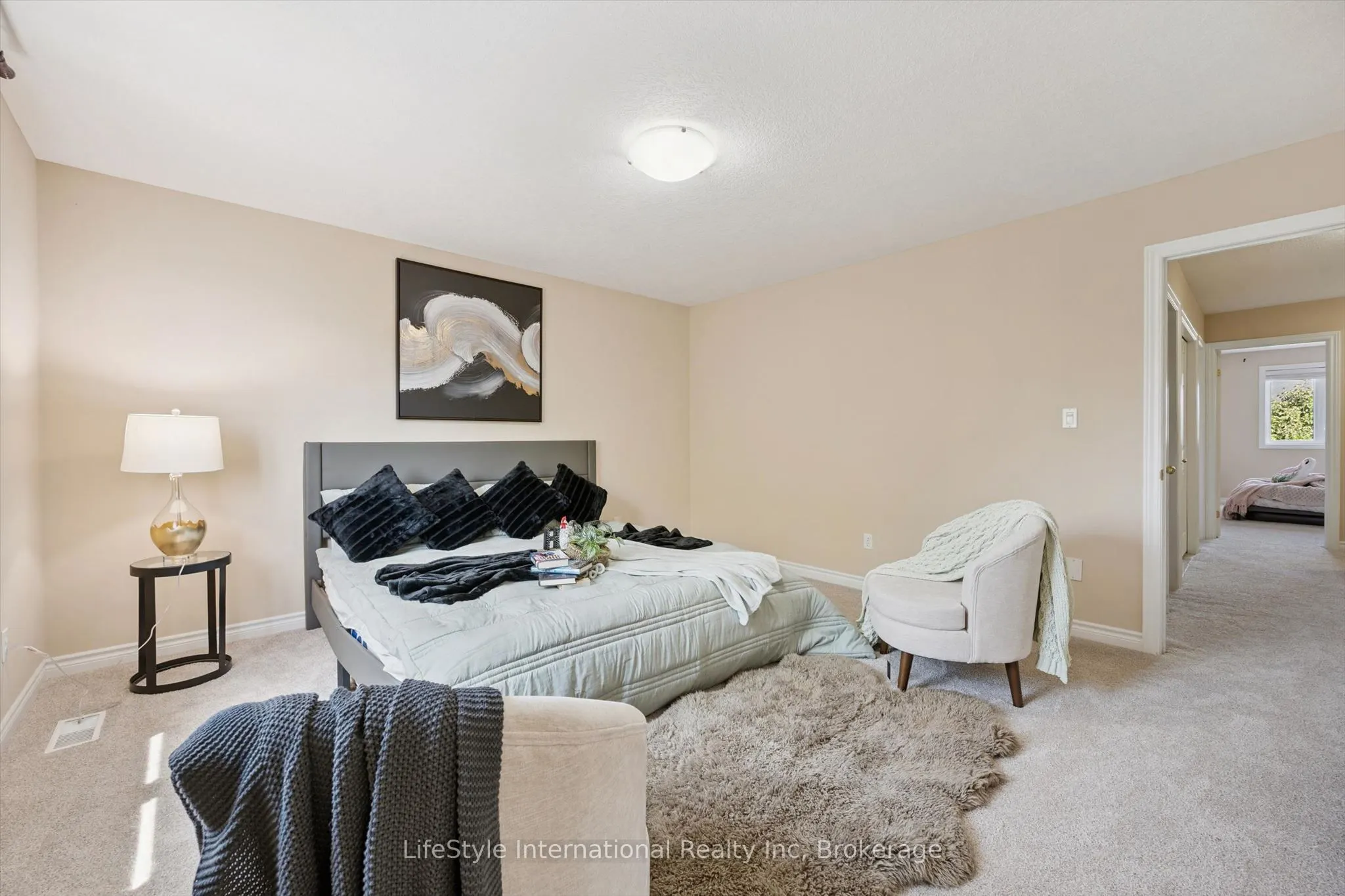 47 HASLER Crescent