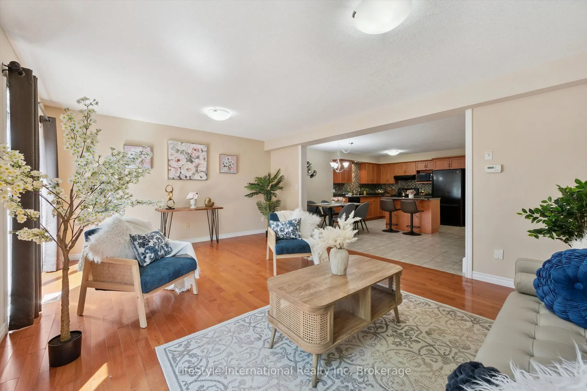 47 HASLER Crescent