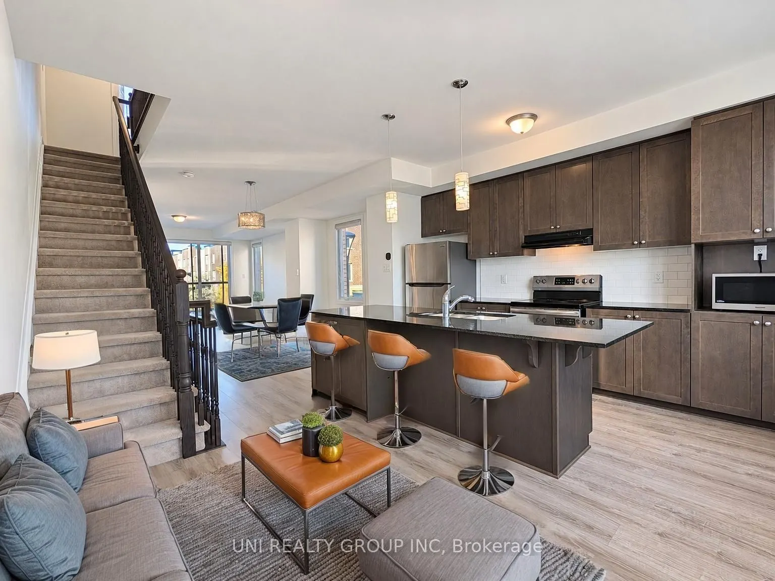 809 MIKINAK Road