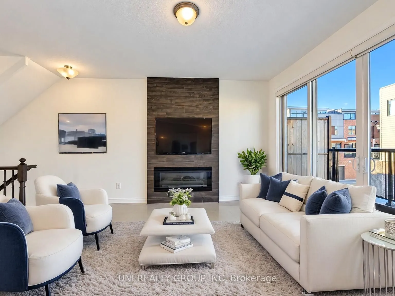 809 MIKINAK Road