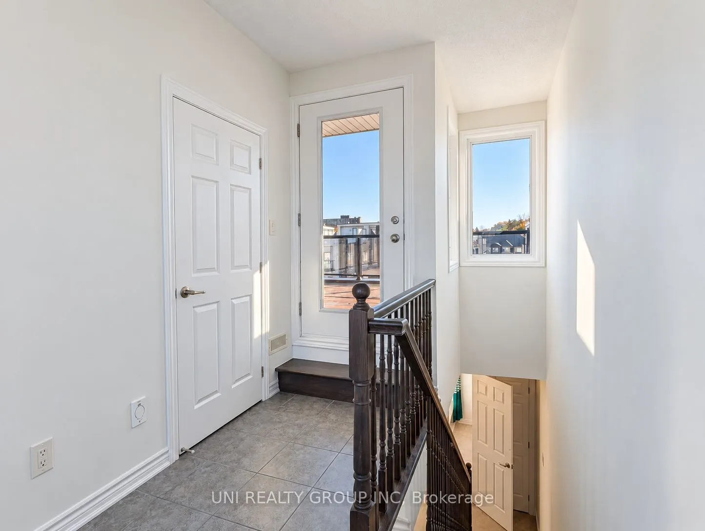 809 MIKINAK Road