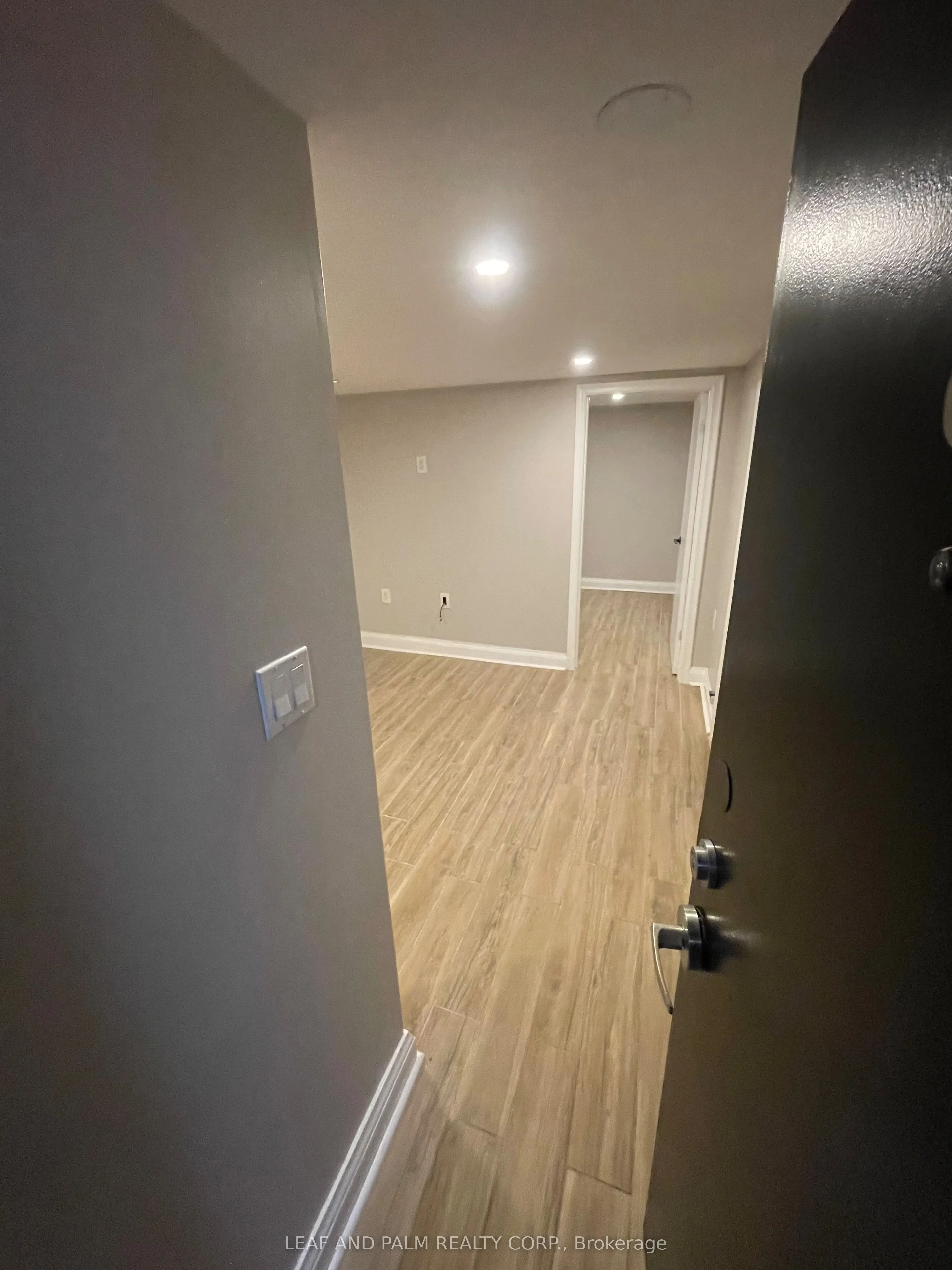 5567 Ontario Avenue #7