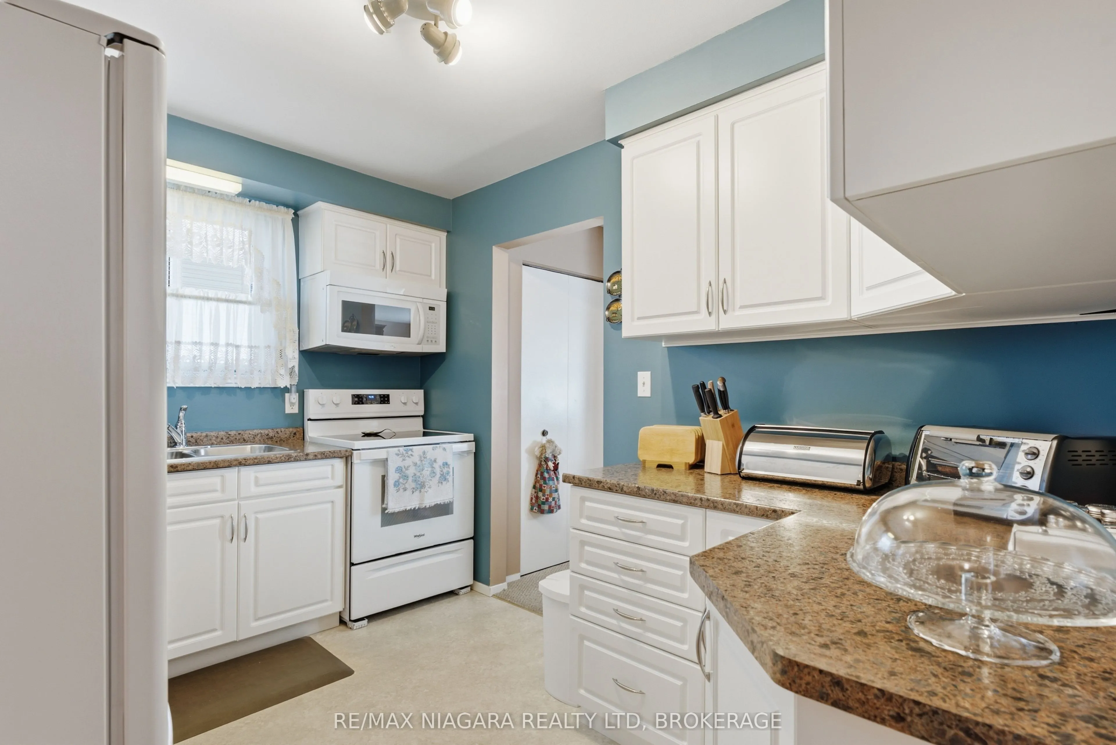 8372 Mundare Crescent