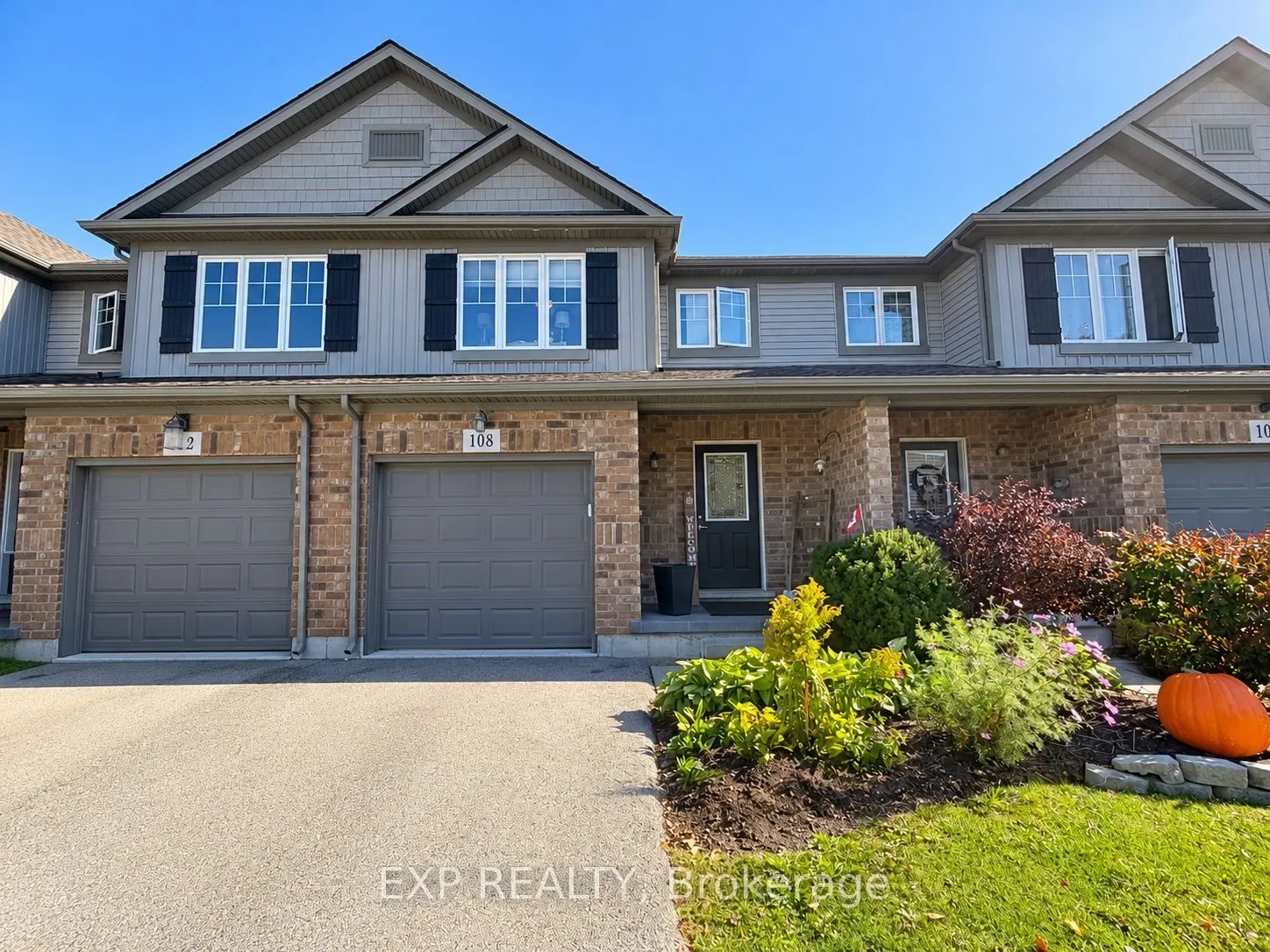 108 Roselawn Crescent