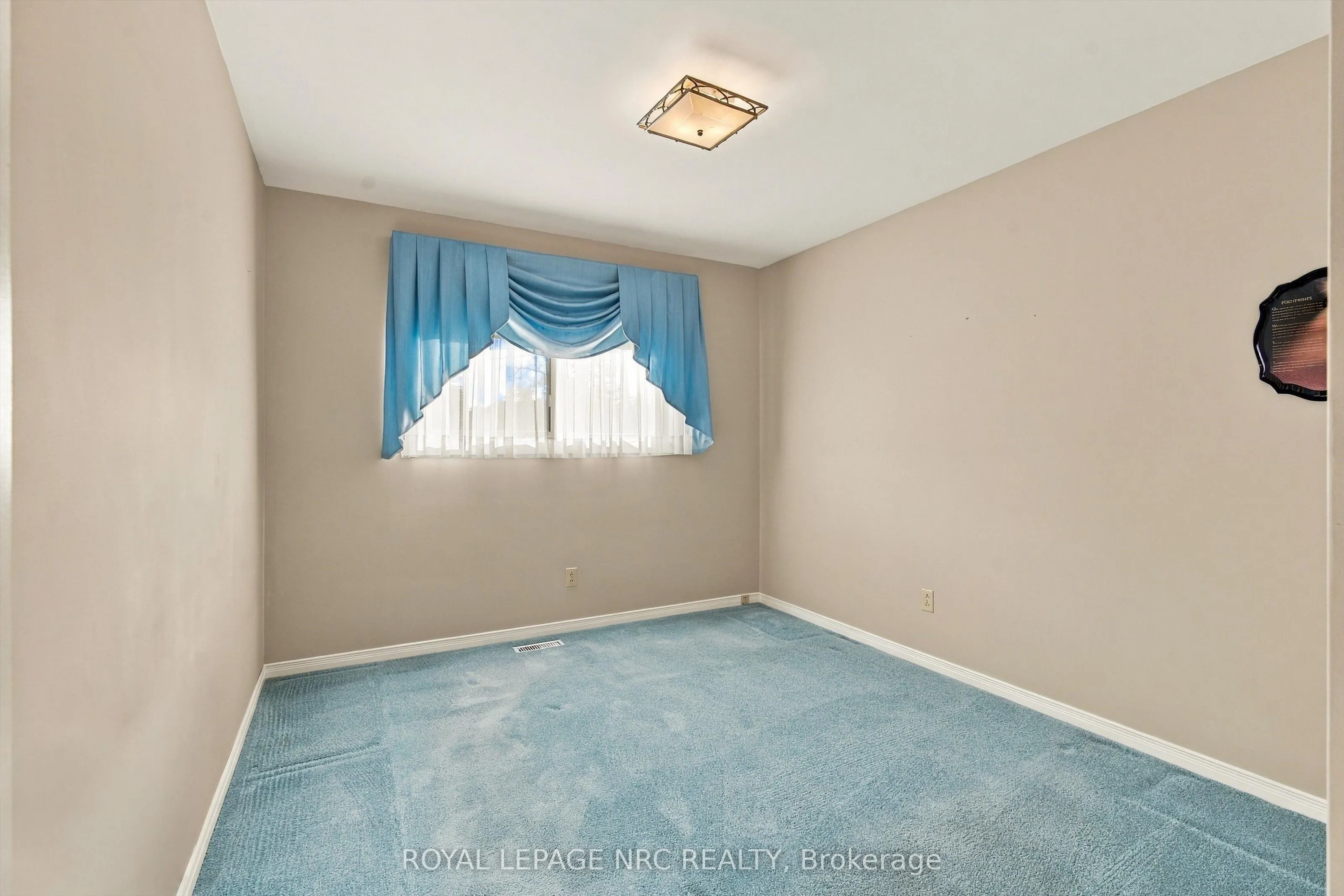 13 Hardwood Grove