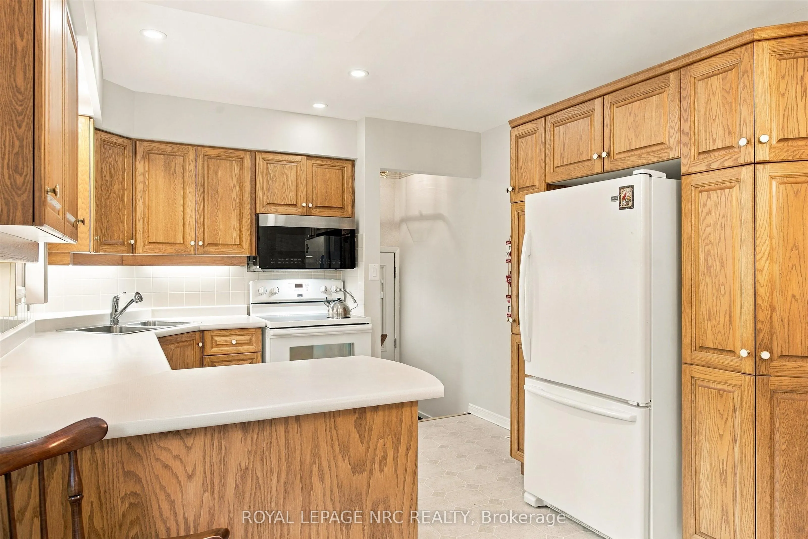 13 Hardwood Grove