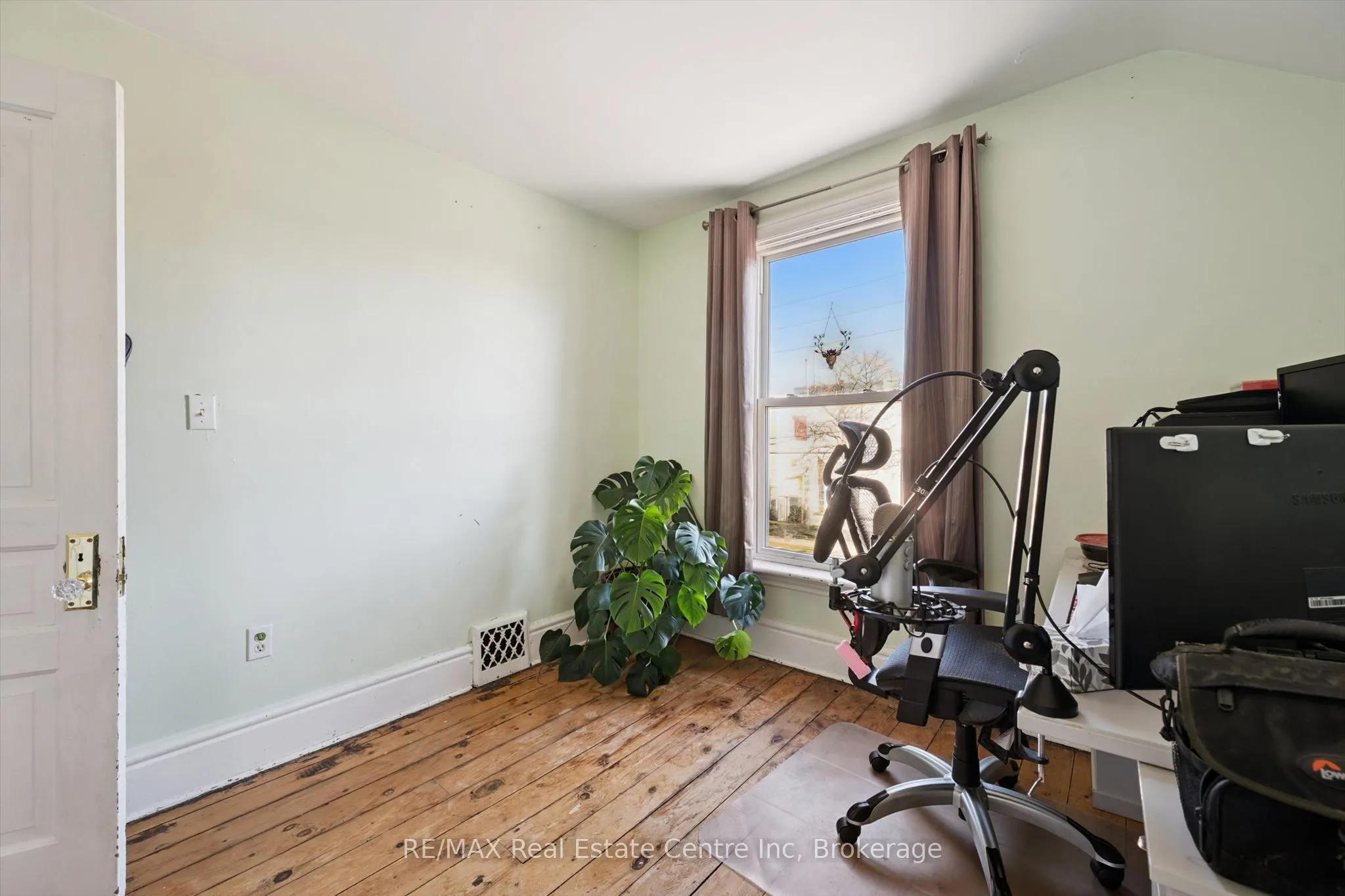 172 York Road