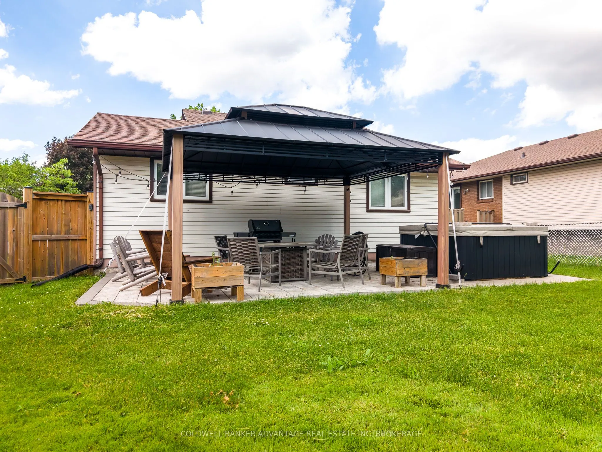 25 Newleaf Crescent