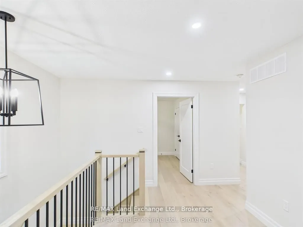 106 Inverness Street N