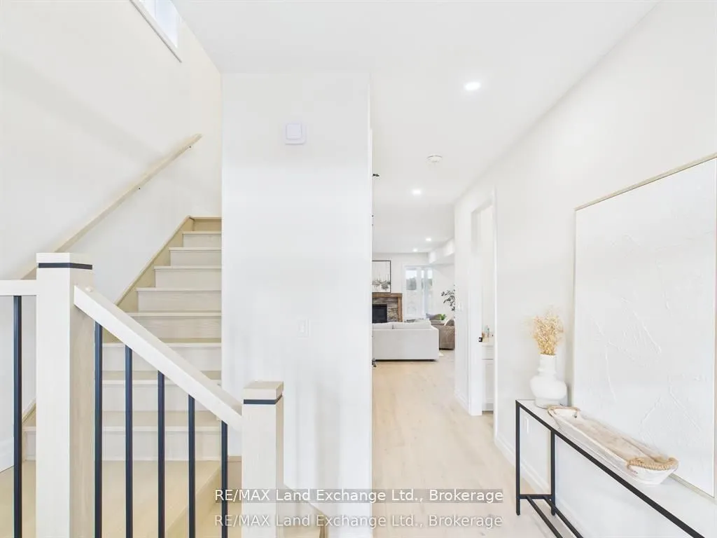 106 Inverness Street N