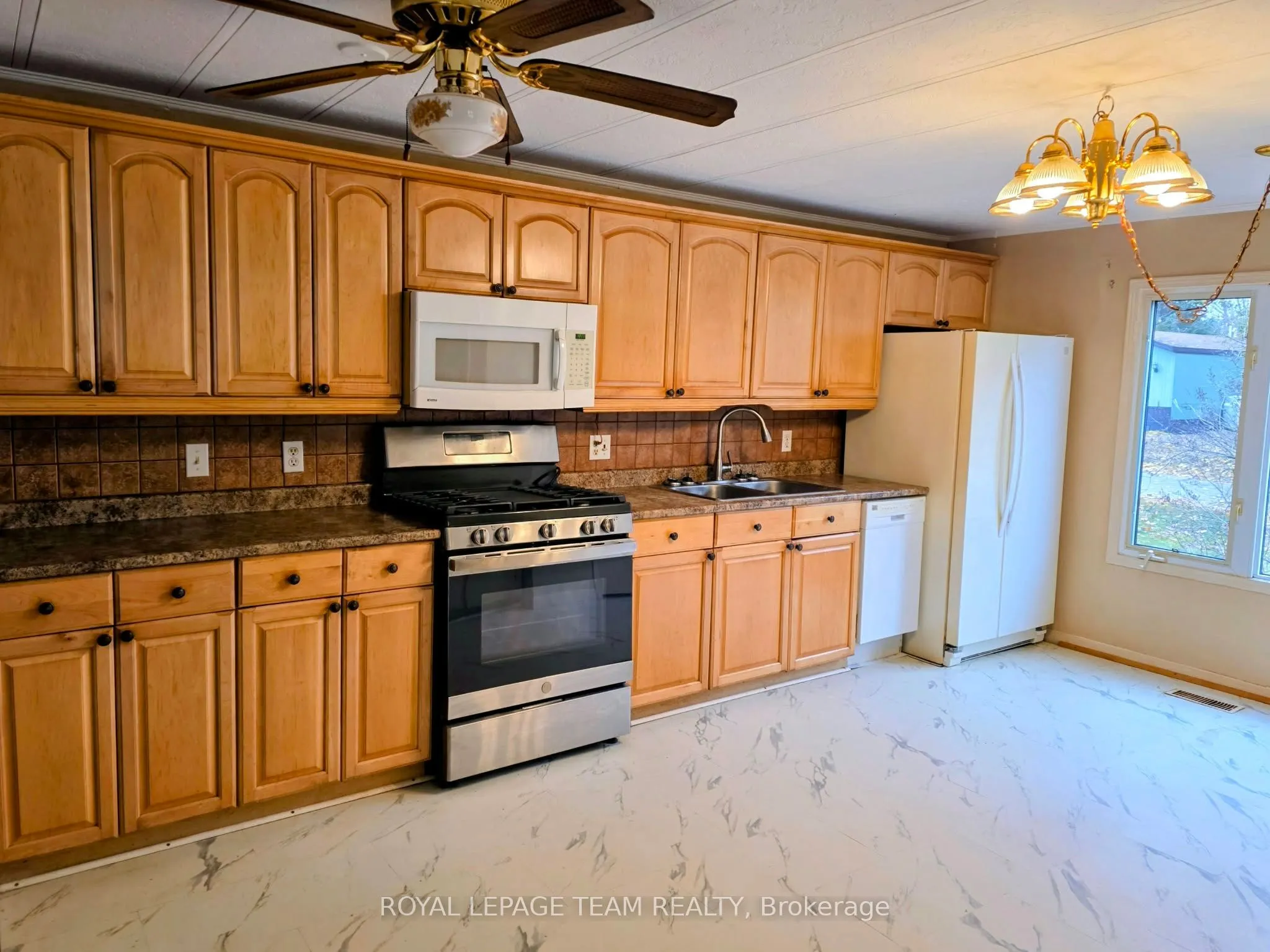 114 HUTT Road N