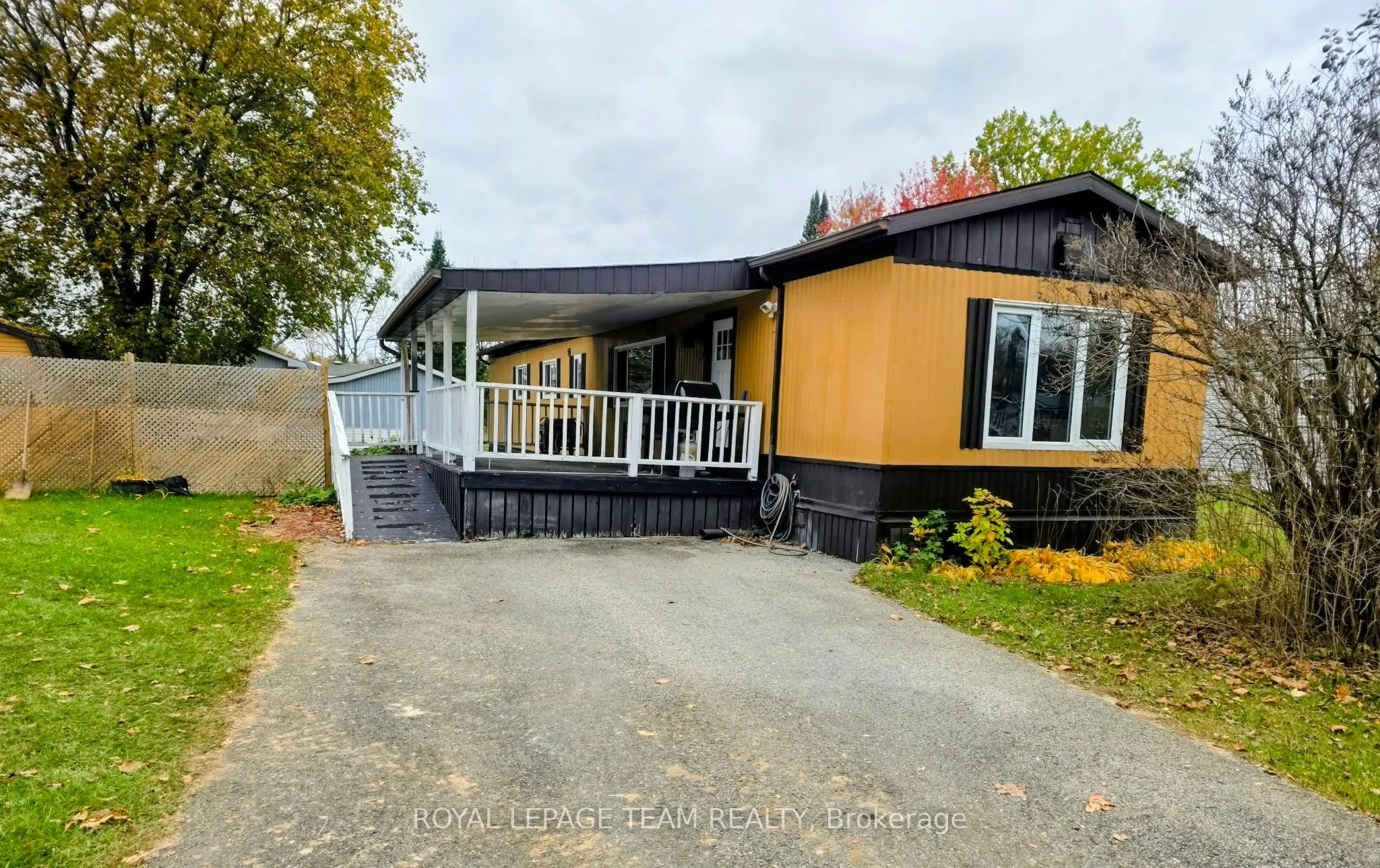 114 HUTT Road N