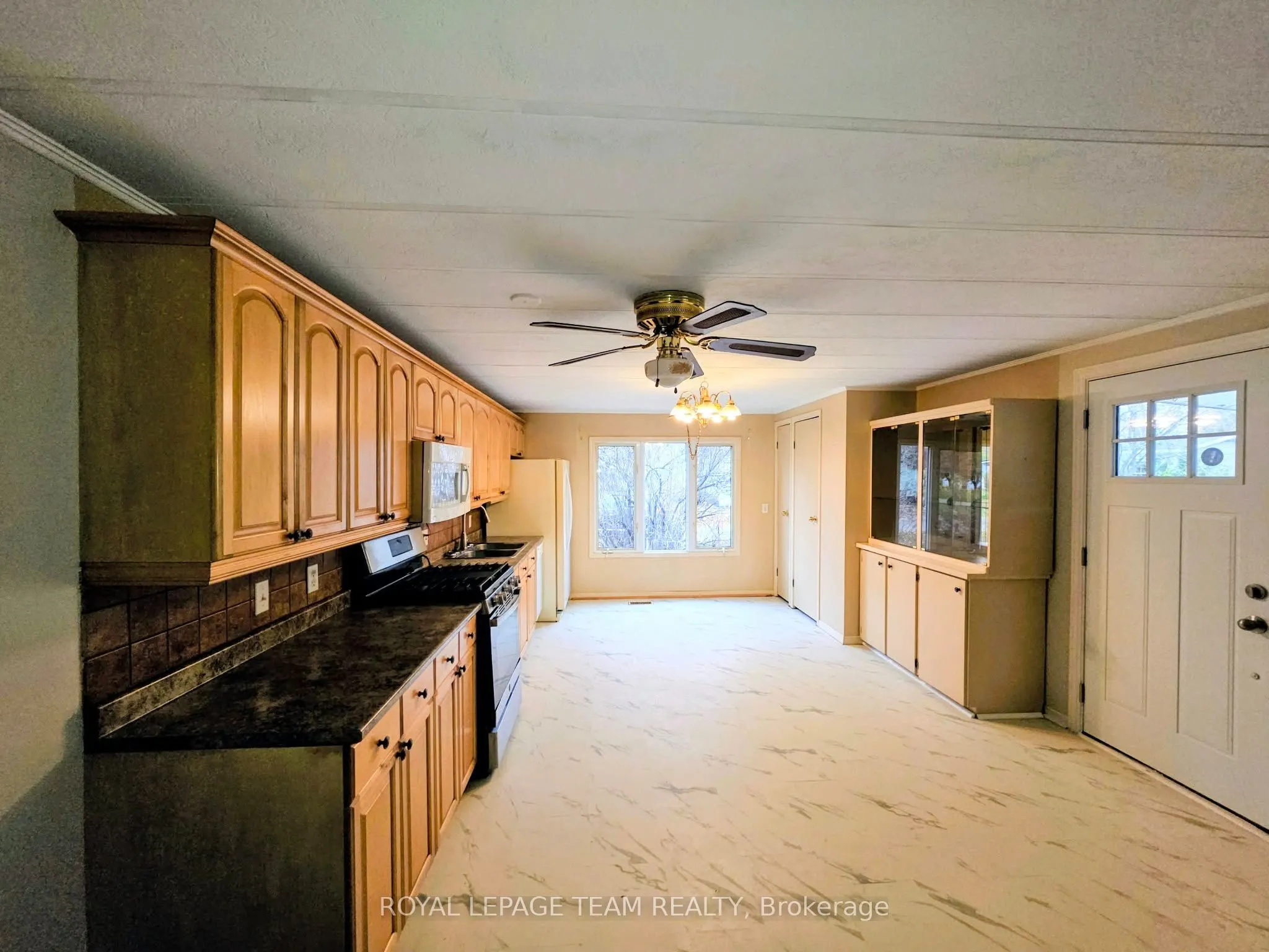 114 HUTT Road N