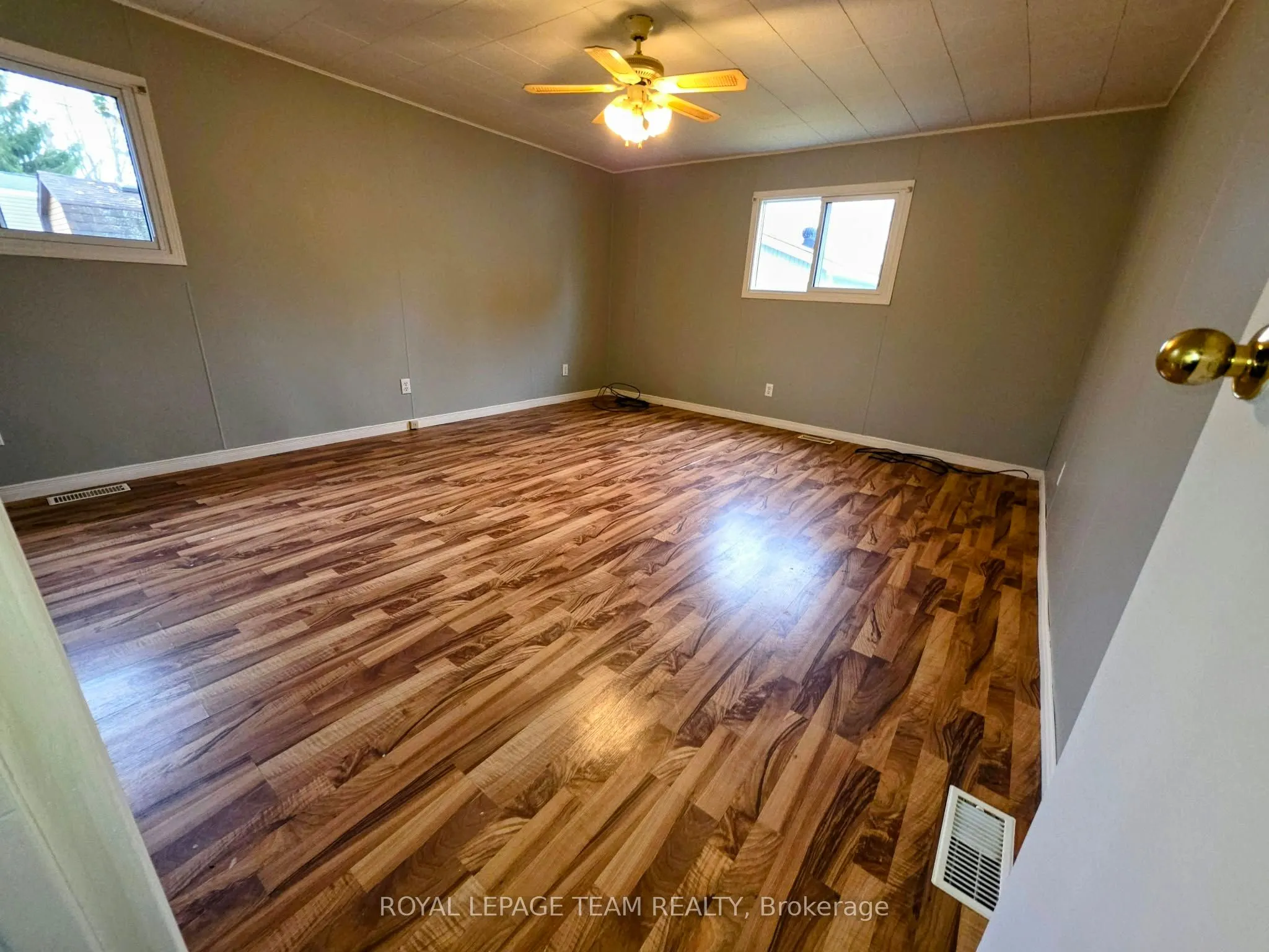 114 HUTT Road N