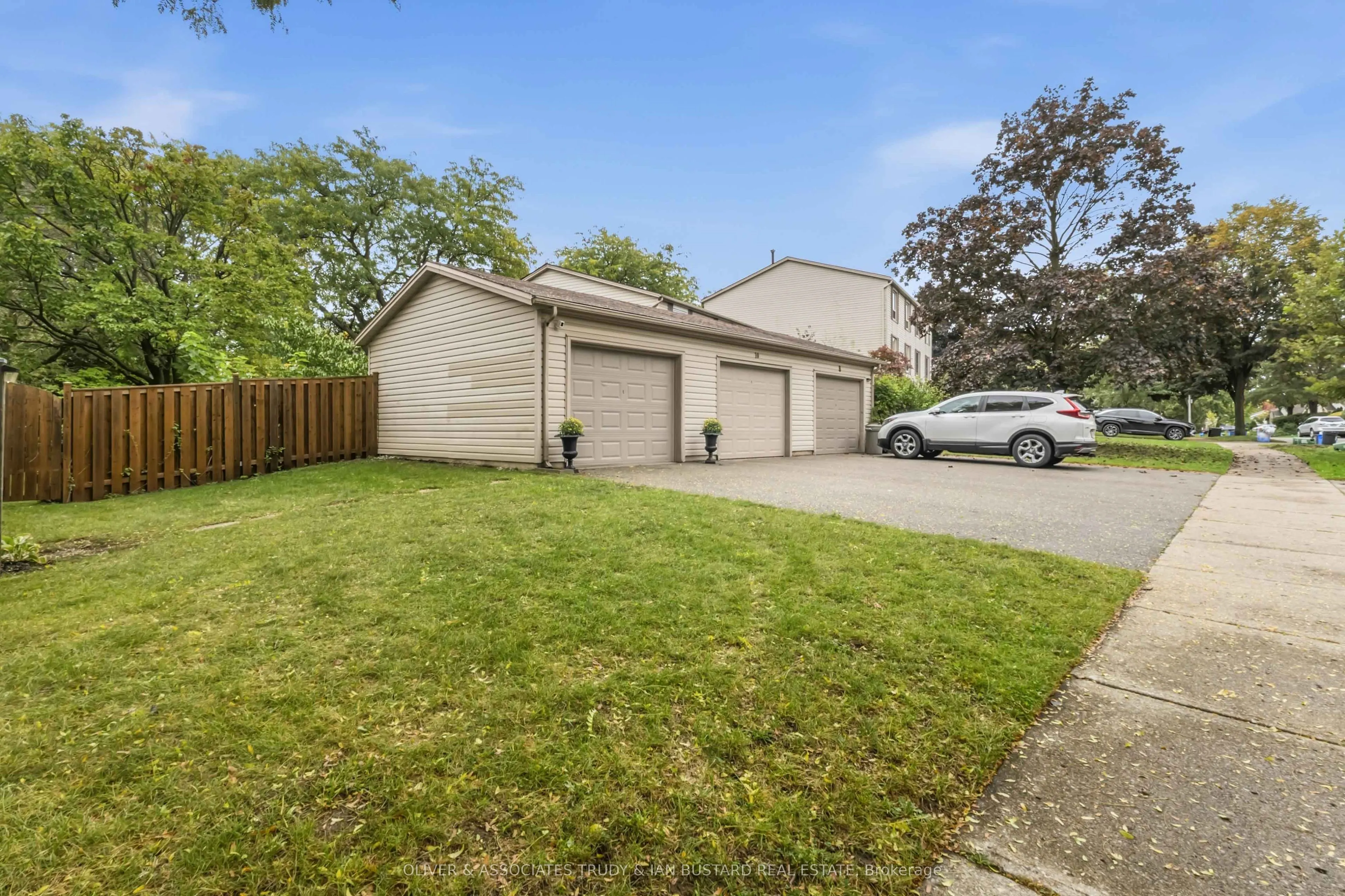 109 McMaster Drive E #5 and 40