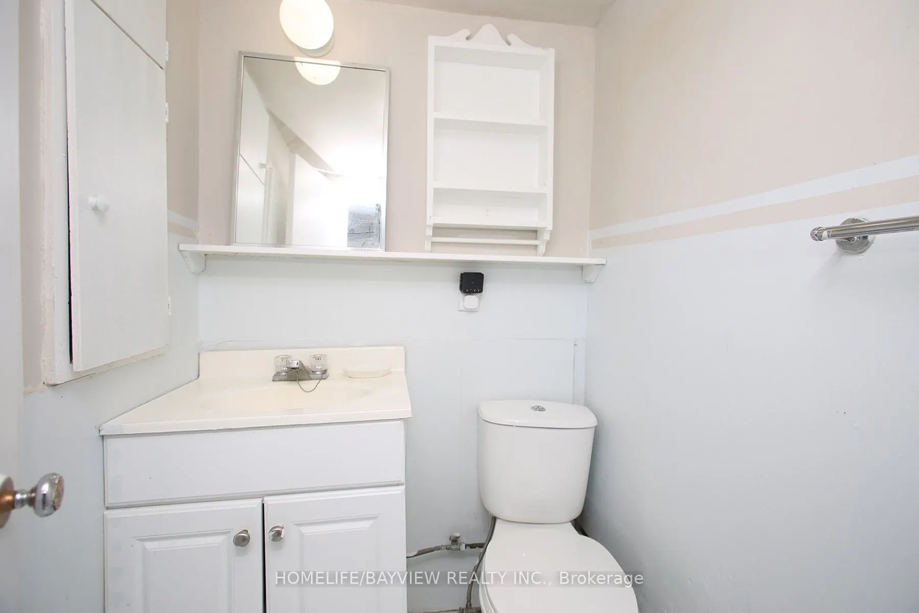 9 Bridge Street #2nd Flr