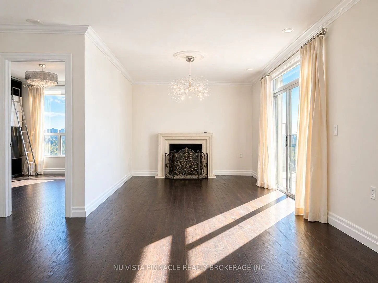 250 Pall Mall Street #1203
