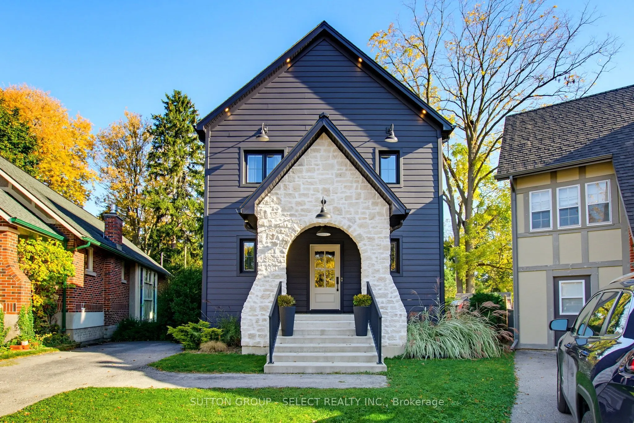 12 Clenray Place