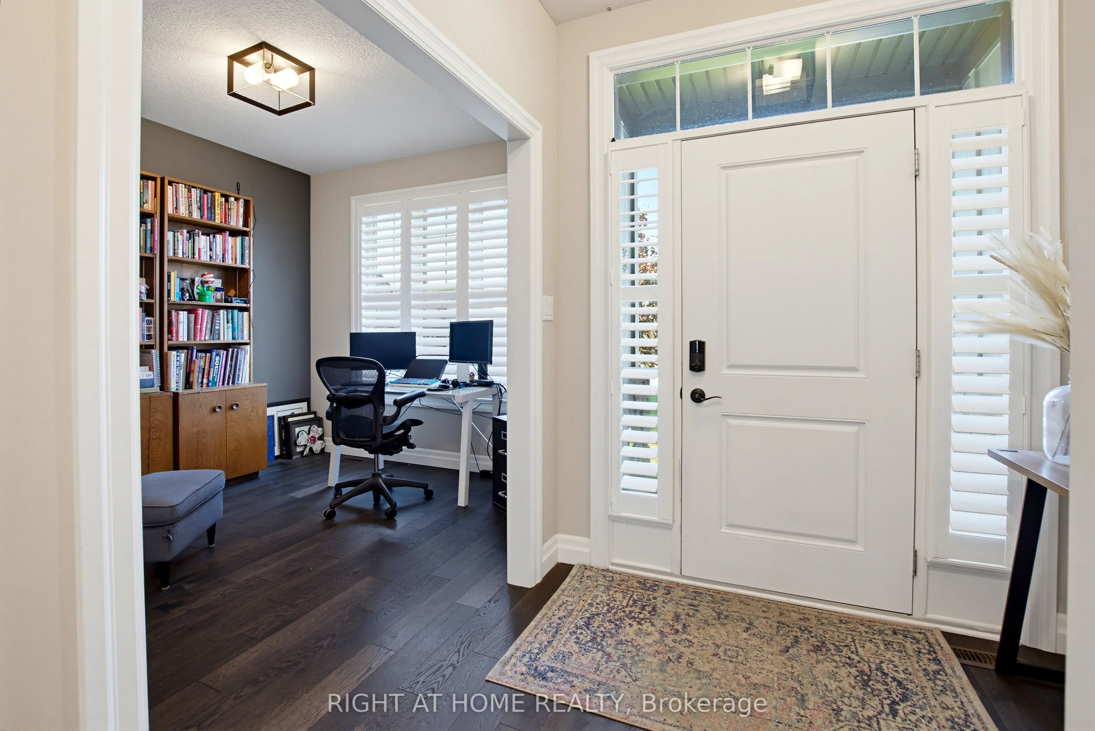 156 Wintermute Court E