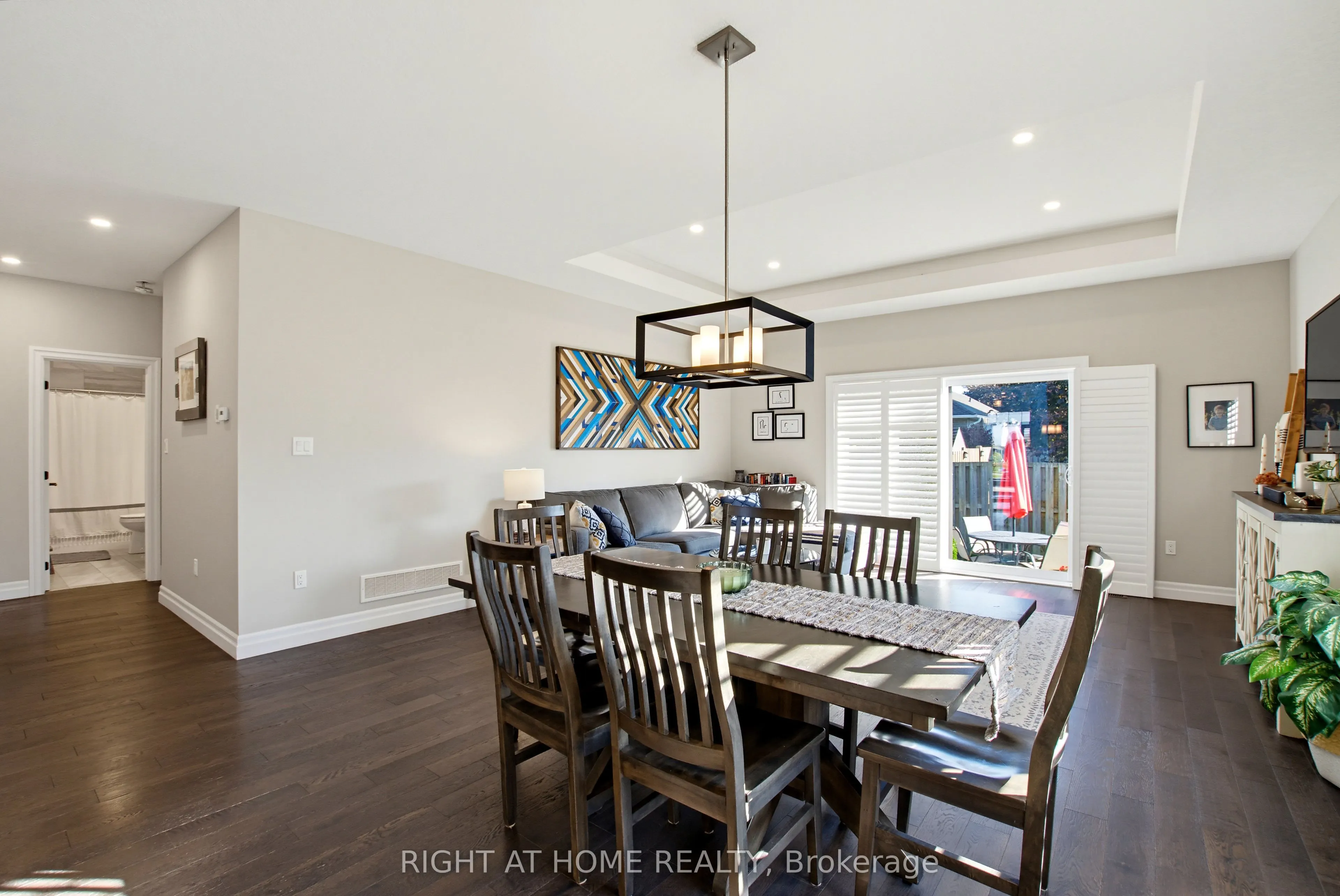 156 Wintermute Court E