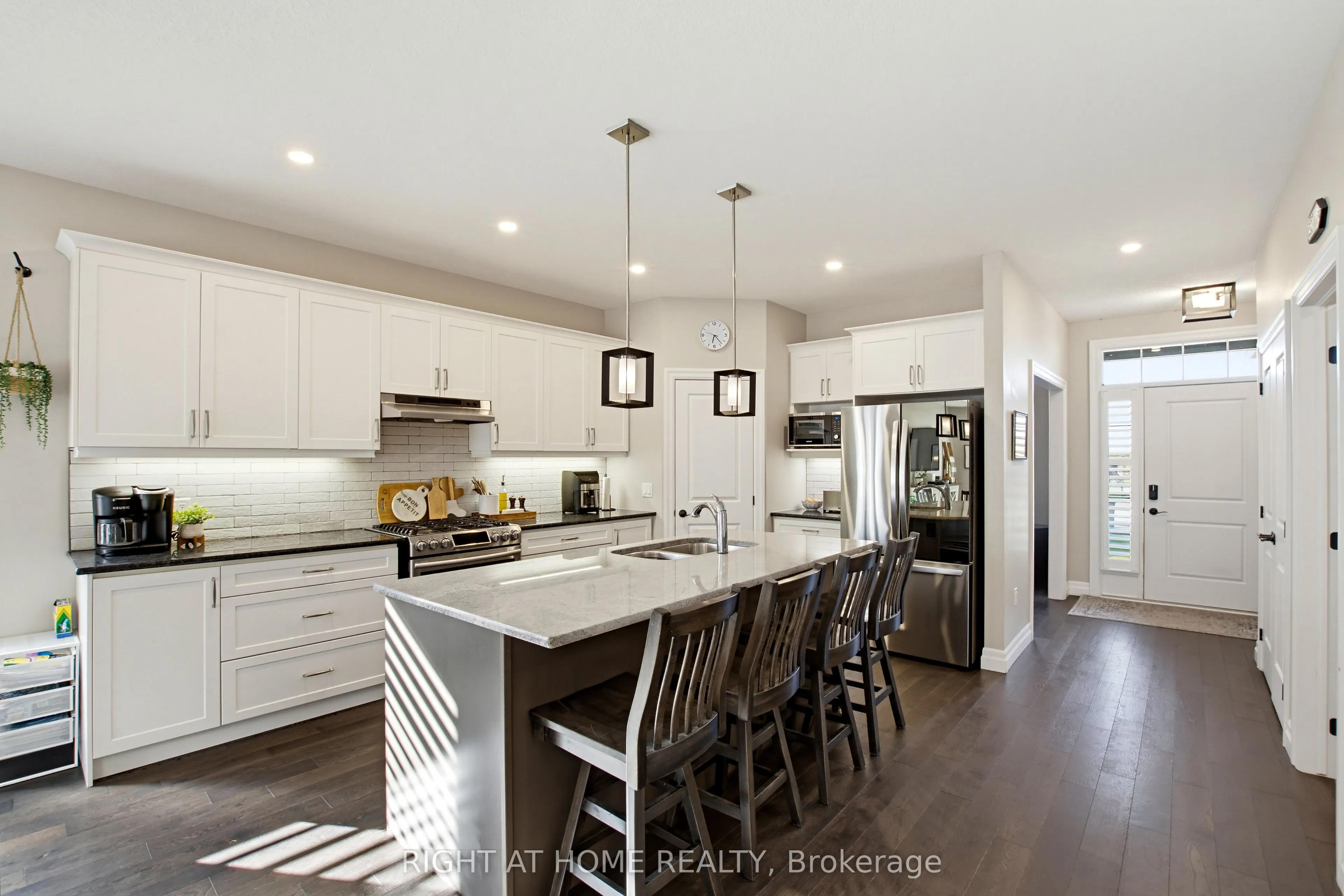 156 Wintermute Court E