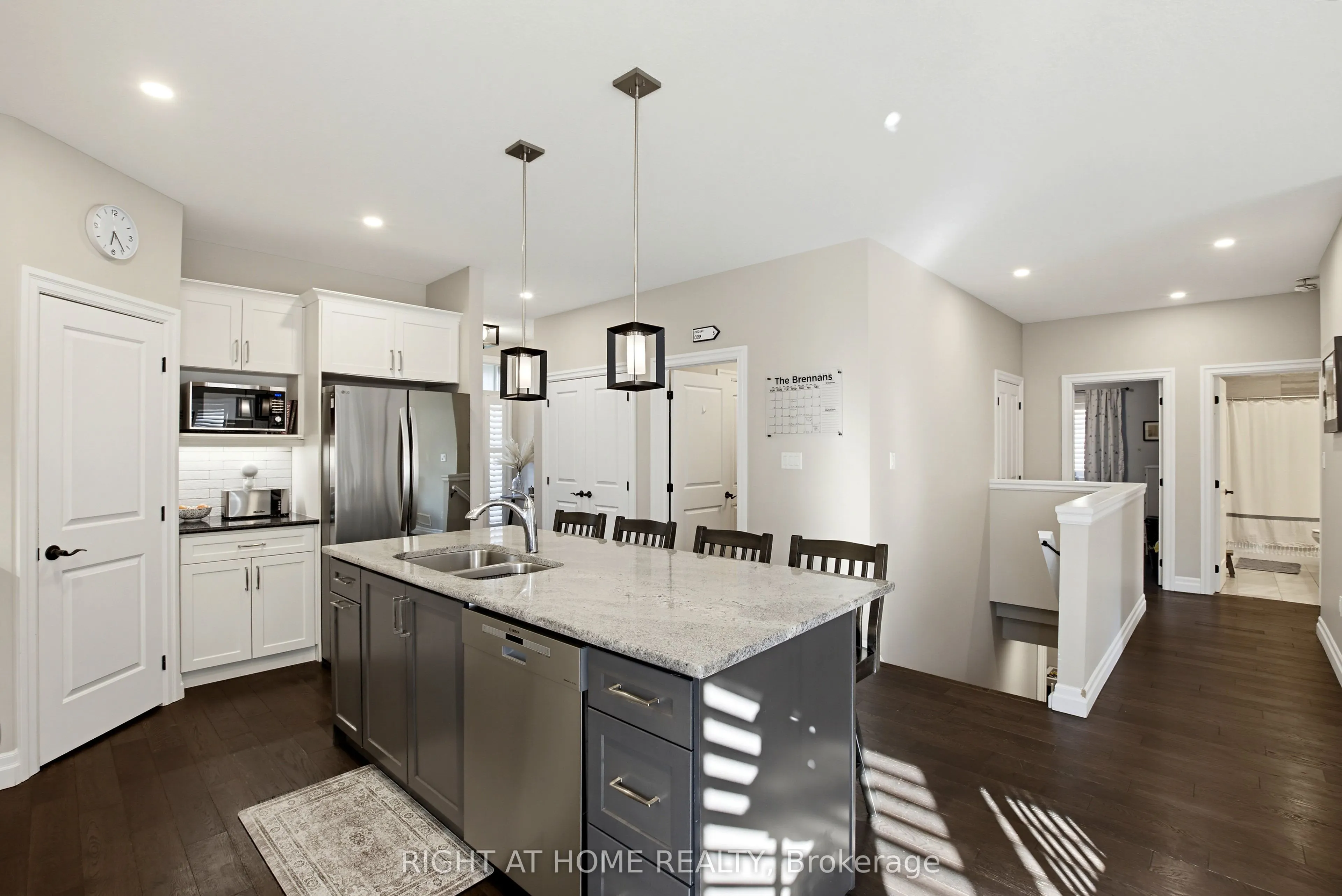 156 Wintermute Court E